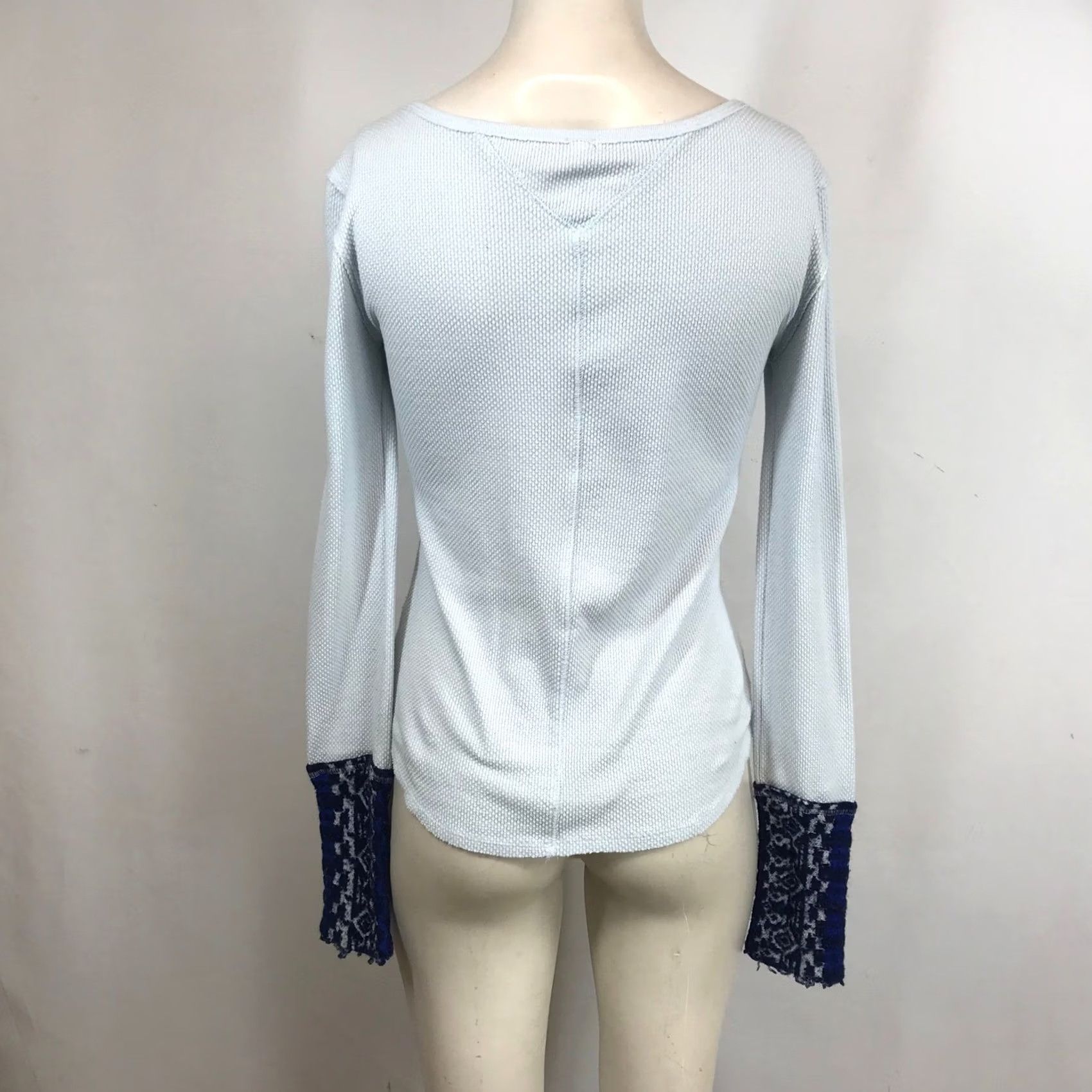 Vintage We The Free We The Free Light Blue Waffle Knit Thermal V-Neck Lace Cuff Top Shirt Women XS-M Long Sleeve Boatneck/V-Neck? Size S / US 4 / IT 40 - 5 Thumbnail