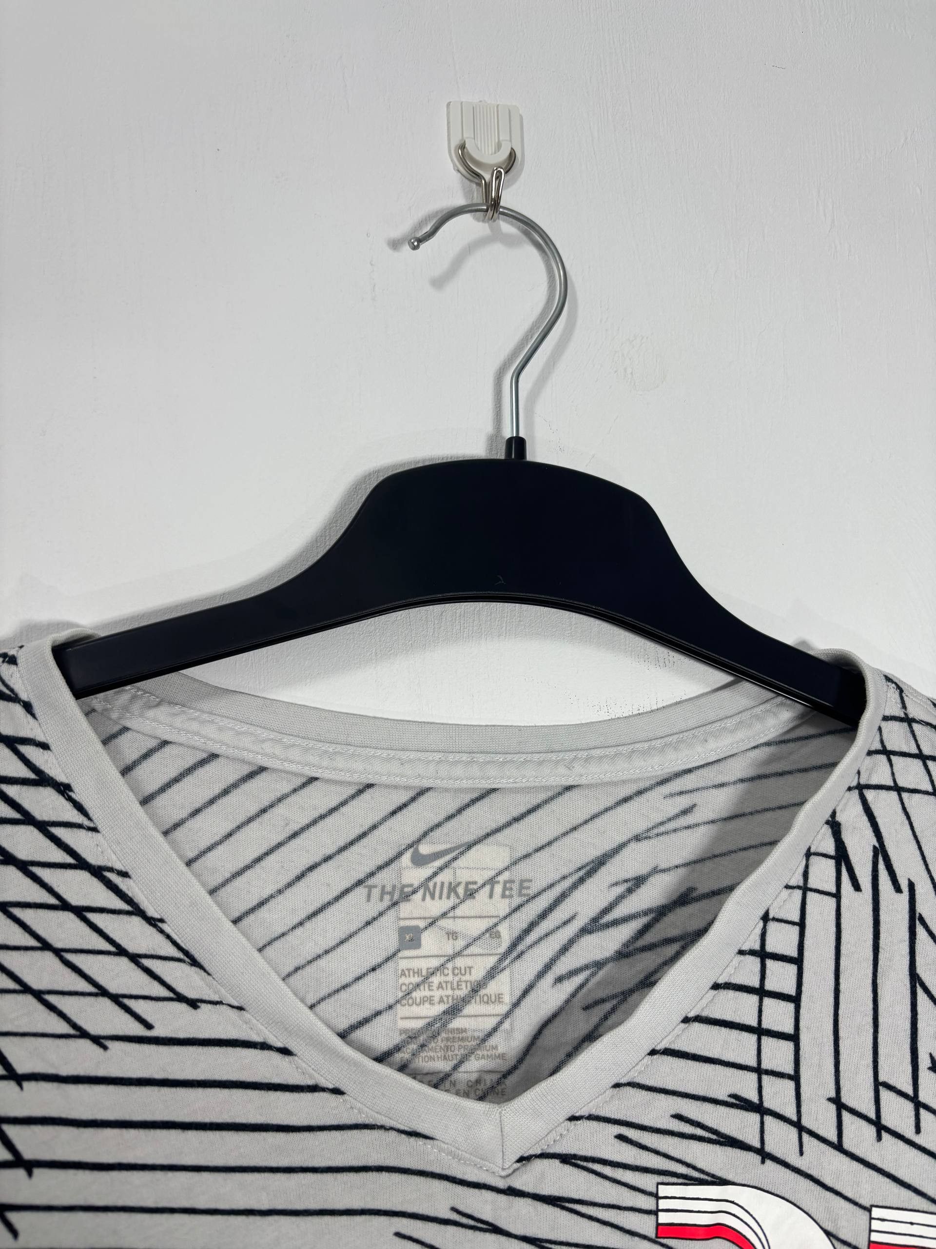 Nike Nike RF Roger Federer Tennis V-Neck T-Shirt XL AOP 831466 Size US XL / EU 56 / 4 - 4 Thumbnail