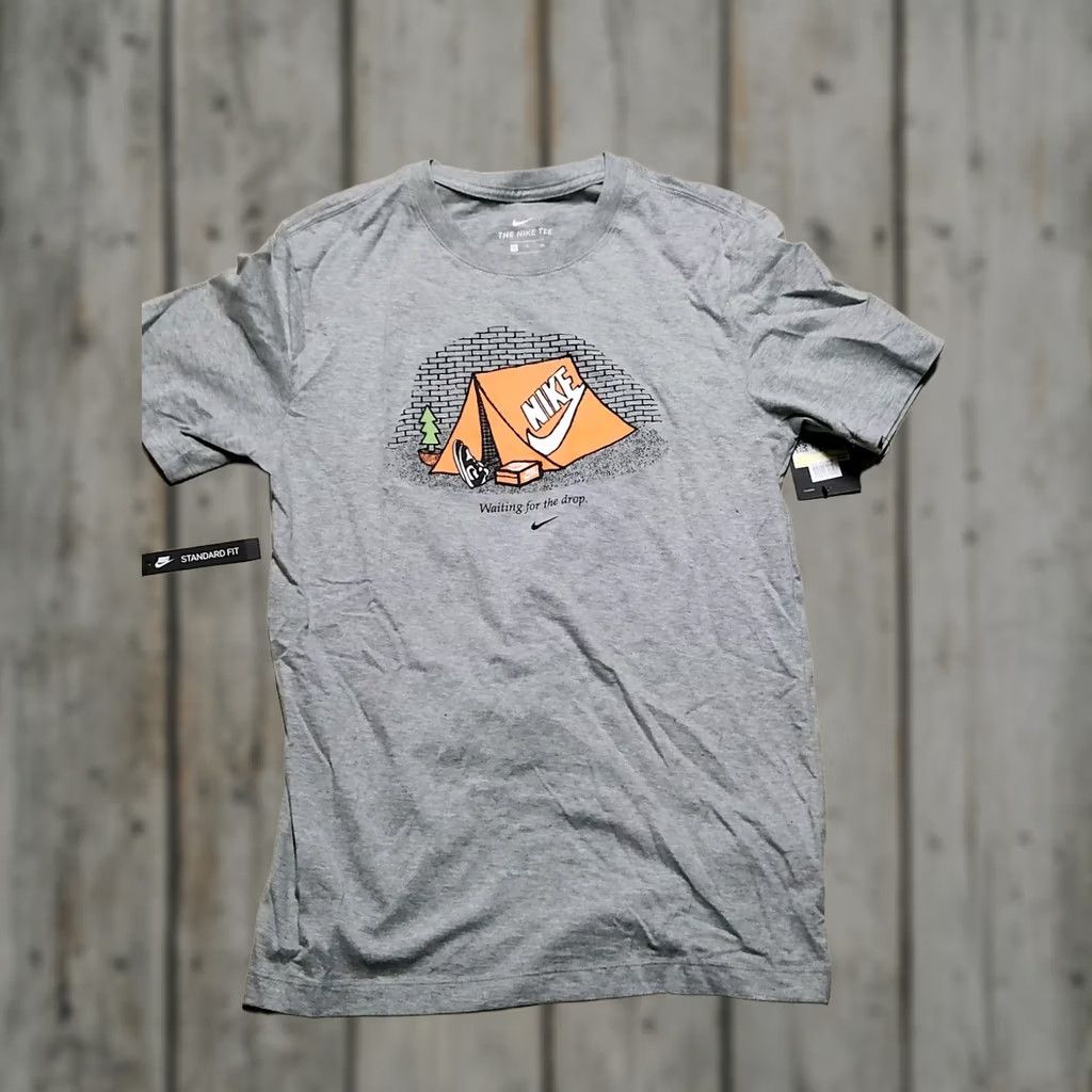 Nike Nike Tee Shirt Men S Gray Cotton Jersey Crew Short Sleeve Modern Athletic Camping The Nike Tee Waiting for the Drop Sneakerhead Size US S / EU 44-46 / 1 - 1 Thumbnail
