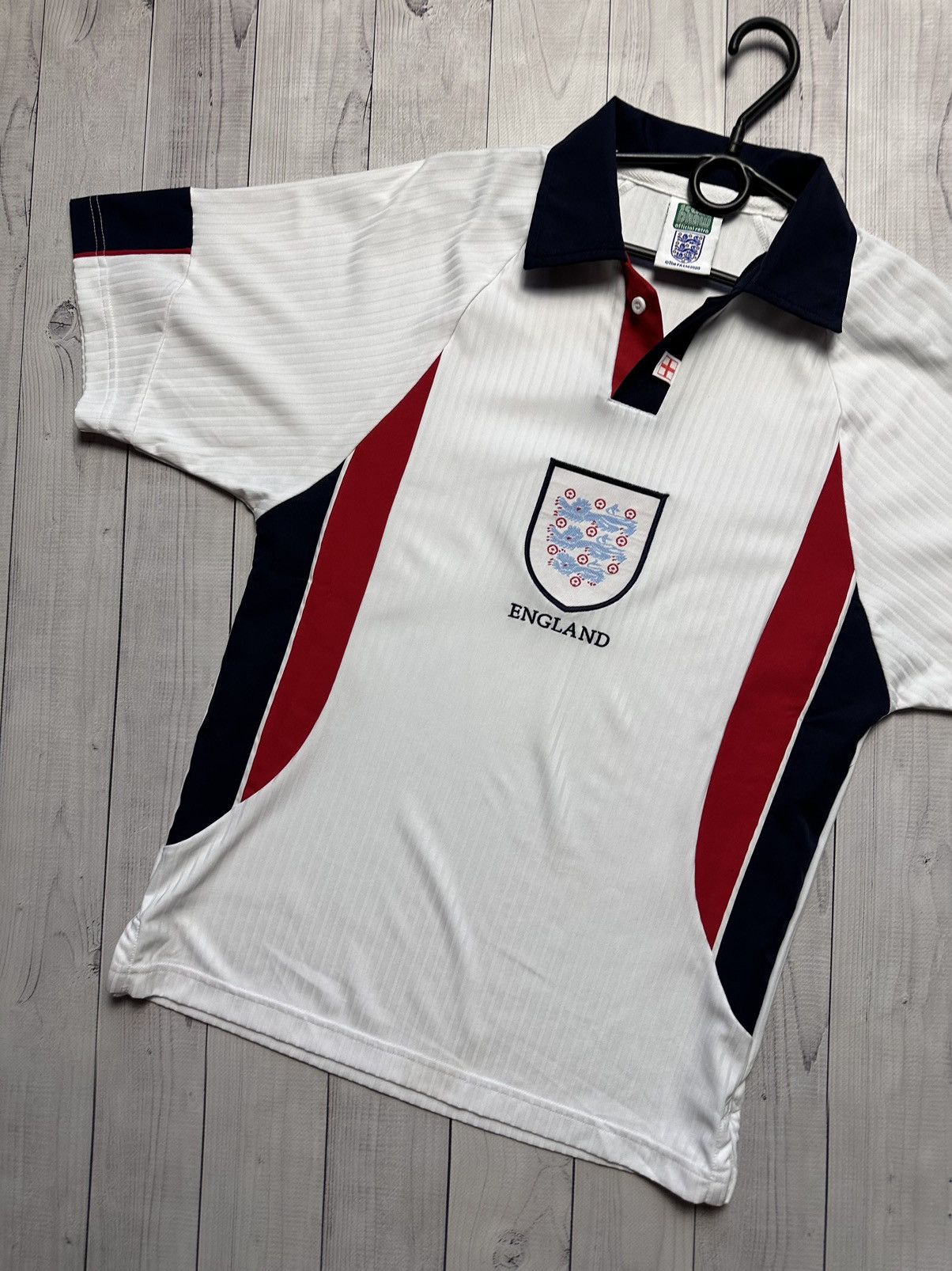 Vintage Vintage England soccer jersey retro size S Size US S / EU 44-46 / 1 - 2 Thumbnail