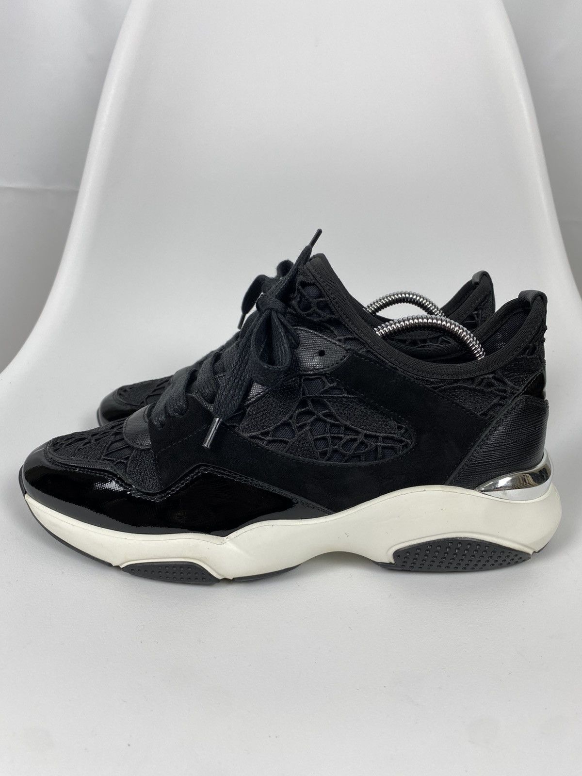 Salvatore Ferragamo Salvatore Ferragamo Efron Lace Sneakers size 7 Size US 7 / IT 37 - 3 Thumbnail