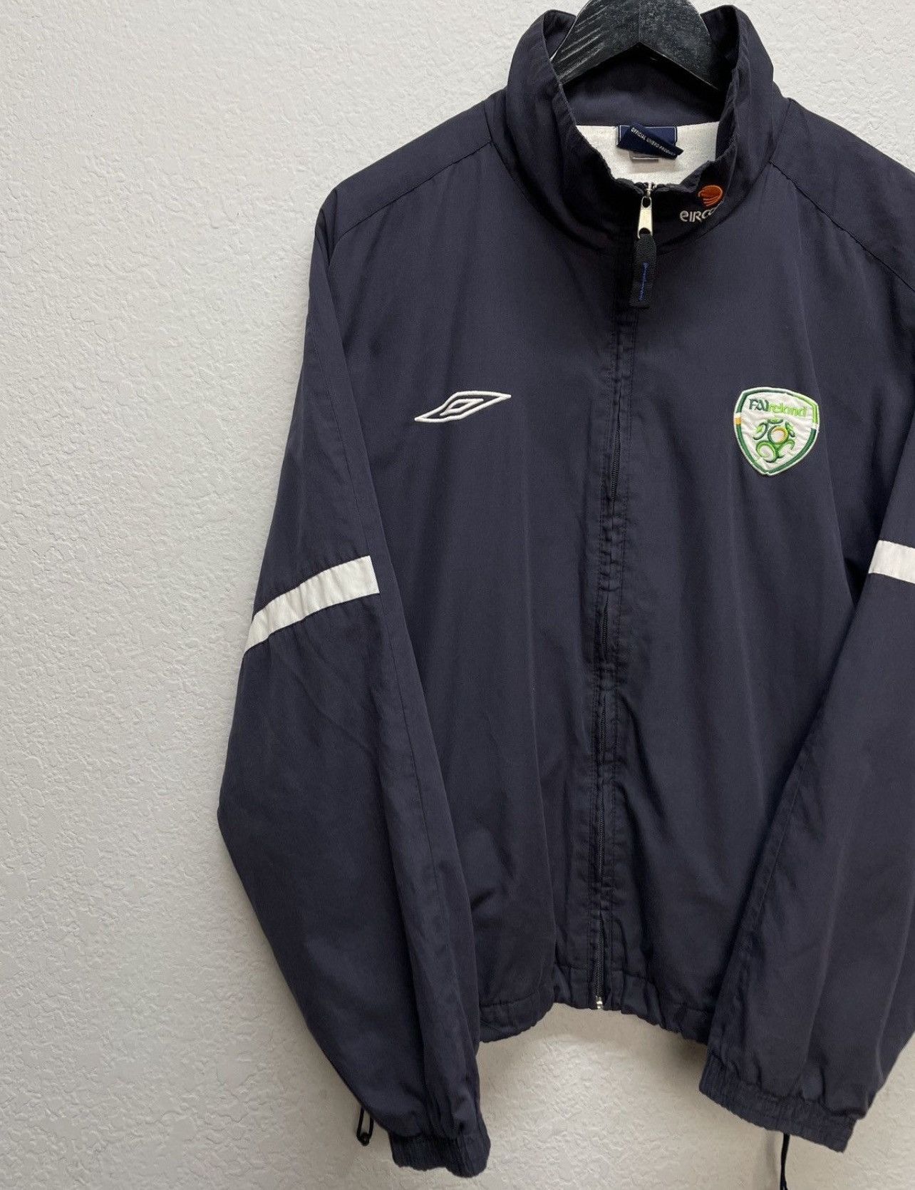 Umbro Vintage y2k Umbro Ireland 00s Training Soccer Track Jacket Size US S / EU 44-46 / 1 - 2 Thumbnail