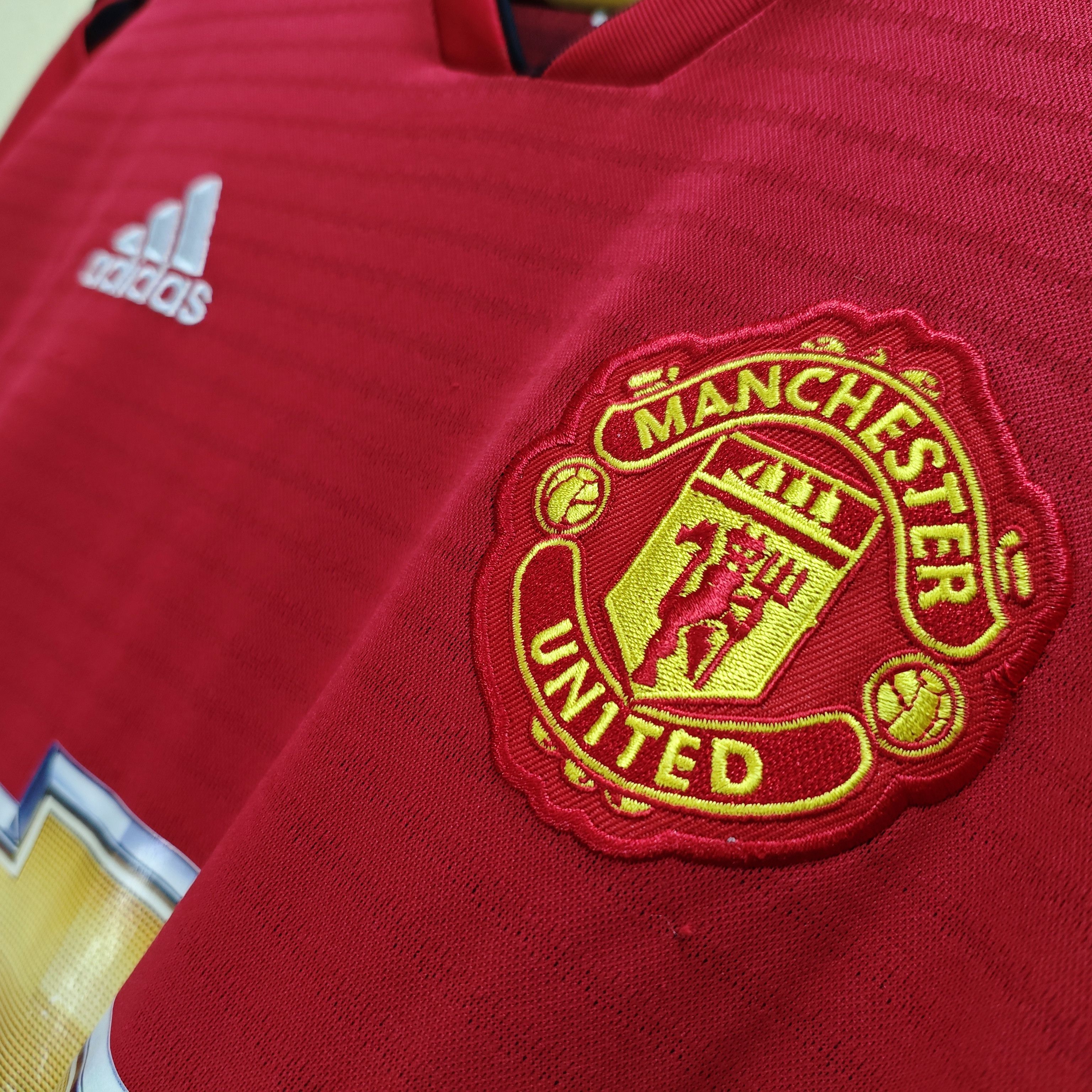 Adidas ADIDAS X MANCHESTER UNITED Chevrolet 18/19 Home Jersey S Size US S / EU 44-46 / 1 - 7 Thumbnail