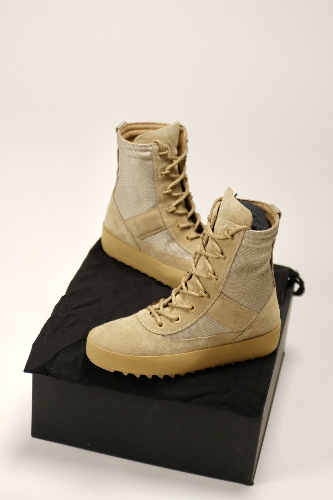 靴 YEEZY SEASON3 MILITARY BOOT KanyeWest 40 YEEZY SEASON3 MILITARY BOOT KanyeWest 40