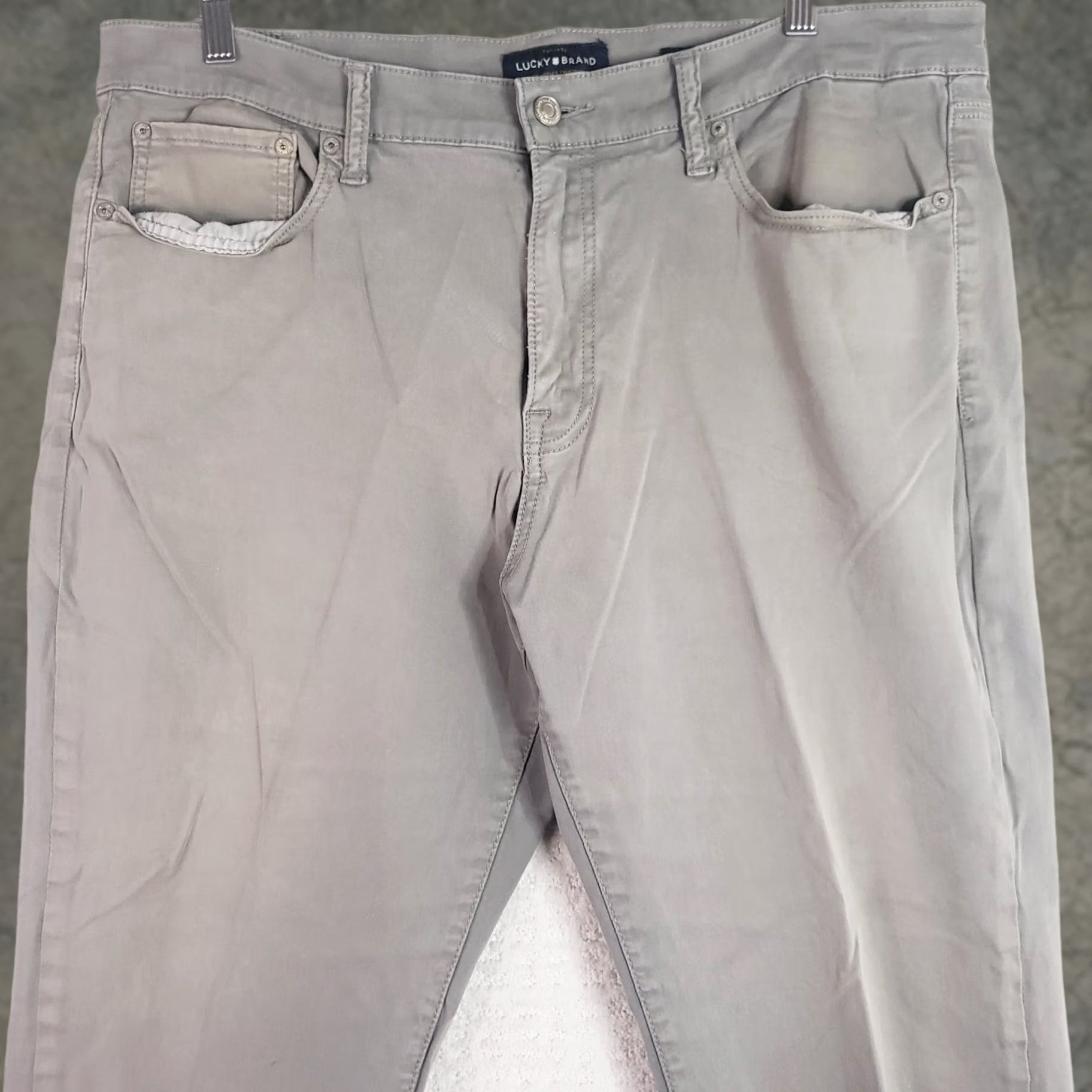 Lucky Brand Lucky Brand 410 Pants Mens 38x30 Gray Athletic Slim Stretch Chino Casual 5-Pocket Zipper Jeans Size US 38 / EU 54 - 1 Thumbnail