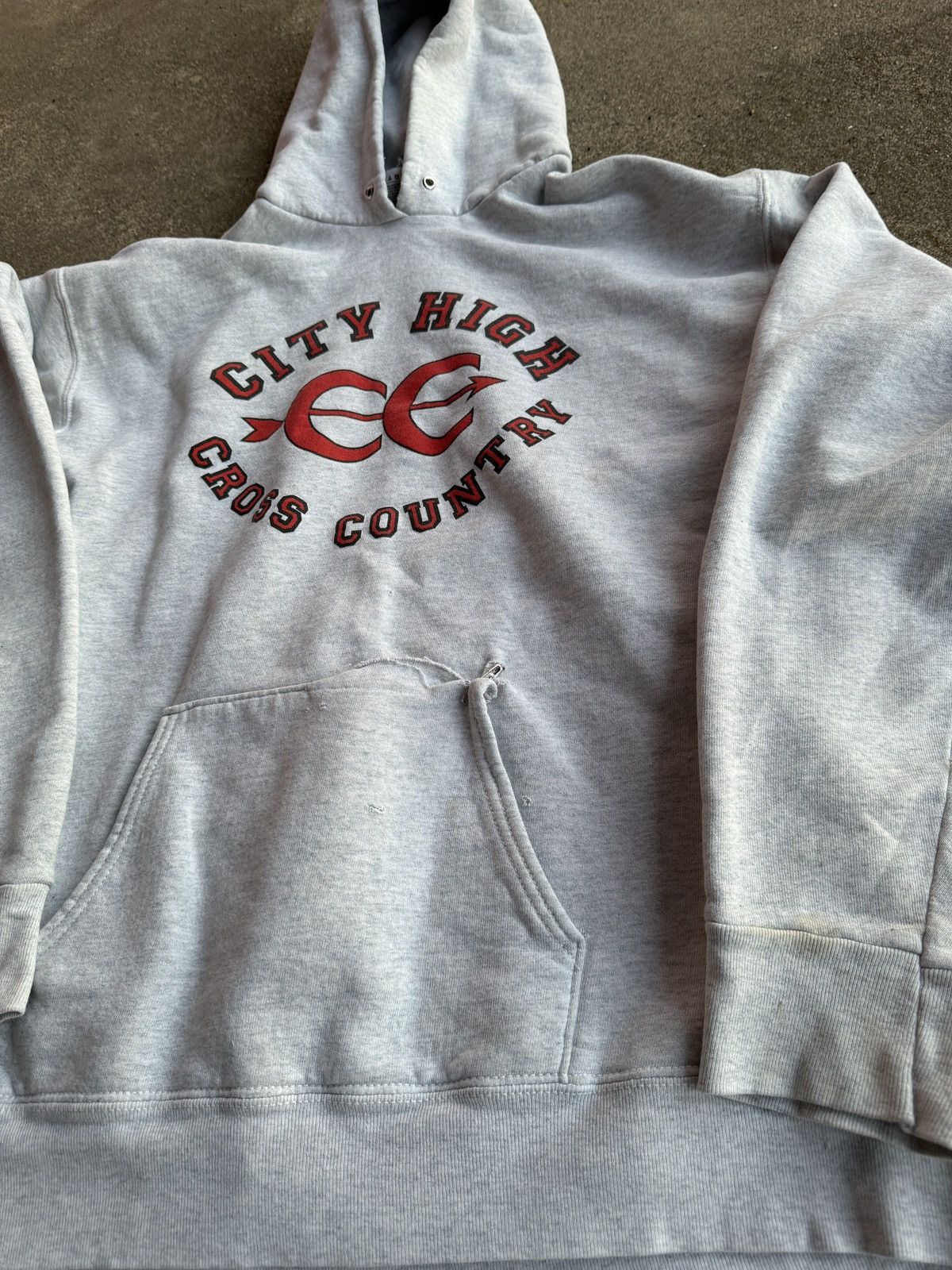 Fruit Of The Loom × Vintage Thrashed vintage fruit of the loom hoodie Size US XL / EU 56 / 4 - 1 Thumbnail
