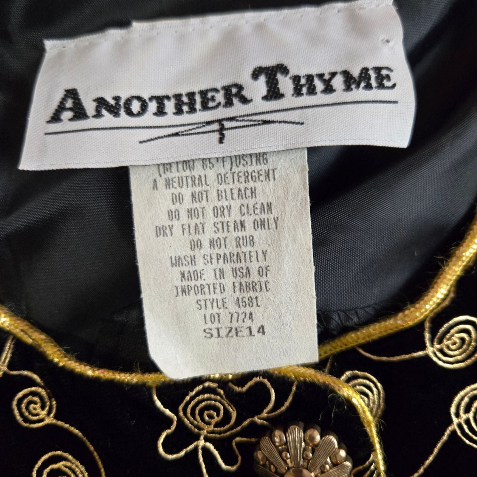 Vintage 80s Velvet Embroidered Jacket Black Gold Size 14 Size XL / US 12-14 / IT 48-50 - 7 Thumbnail
