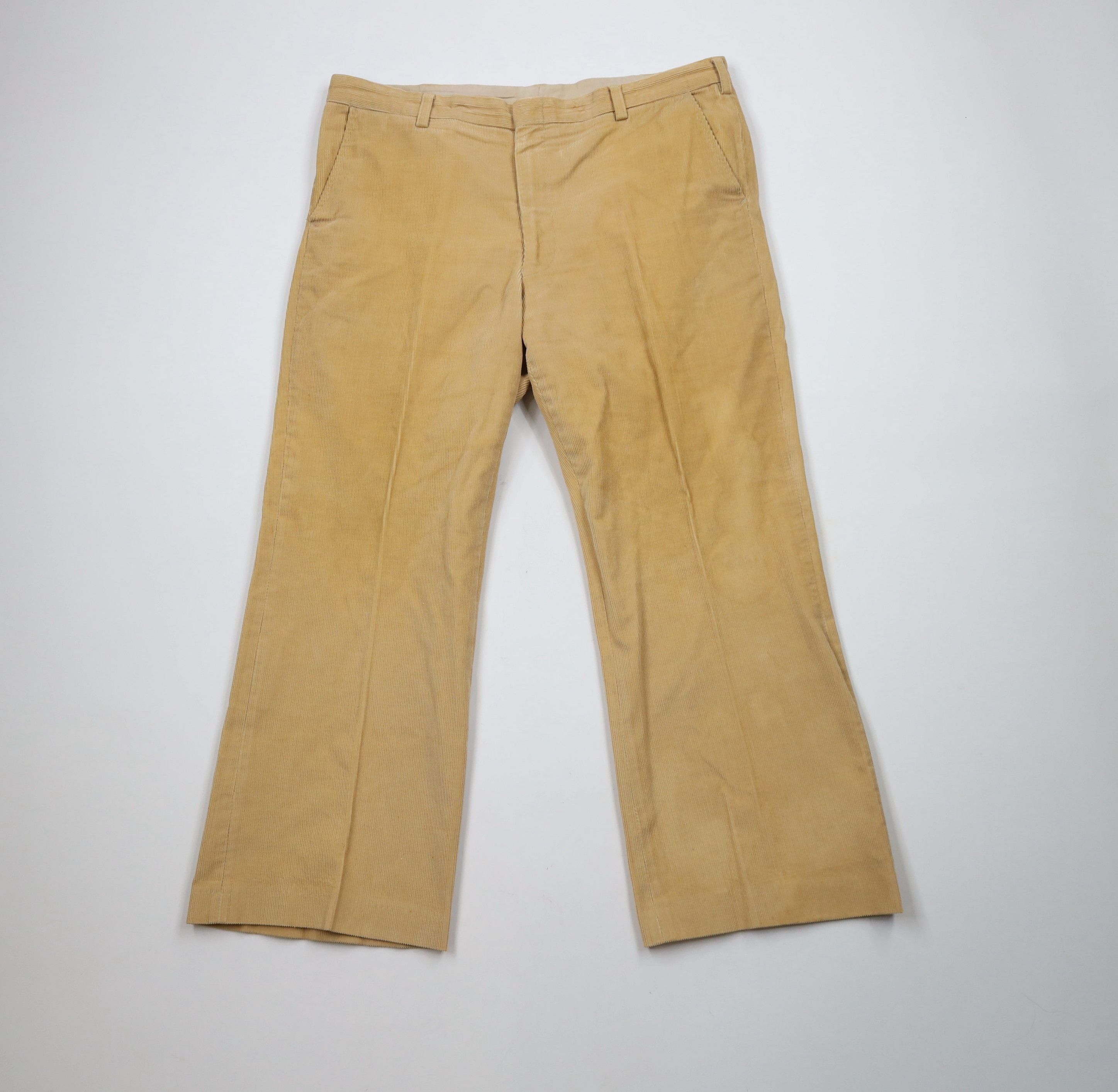 Vintage Vintage 70s Streetwear Bell Bottoms Corduroy Chino Pants Size US 36 / EU 52 - 1 Thumbnail