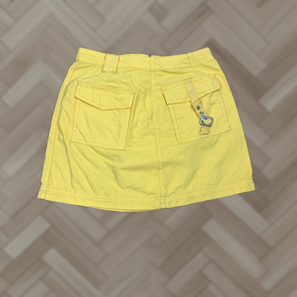 Forever 21 Forever 21 Women's Mini Skirt Yellow M Size Foreve r 21 Solid Cotton Blend Zipper Front Buckle Short Casual Formal Workwear Party/Cocktail Size 32" / US 10 / IT 46 - 1 Thumbnail