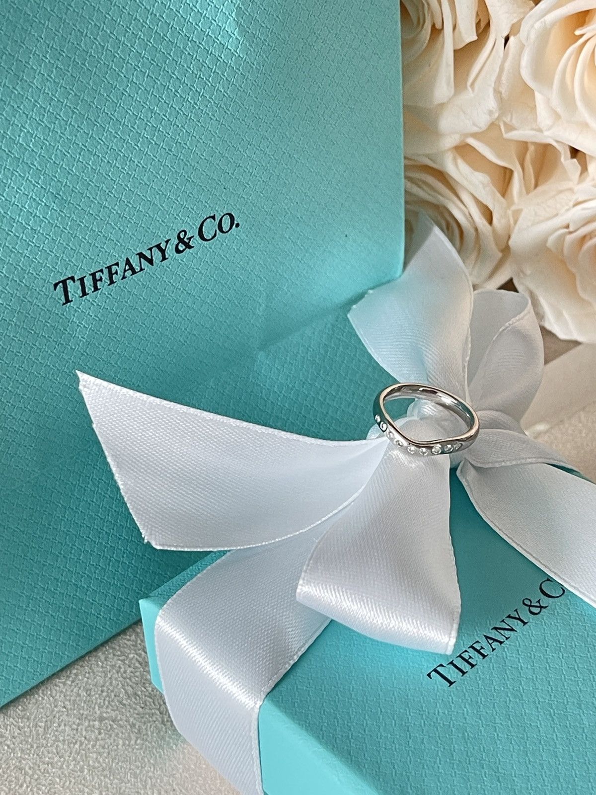 Tiffany & Co. Tiffany & Co. Elsa Peretti Ring in Platinum size 4 $2,800 Size ONE SIZE - 14 Thumbnail