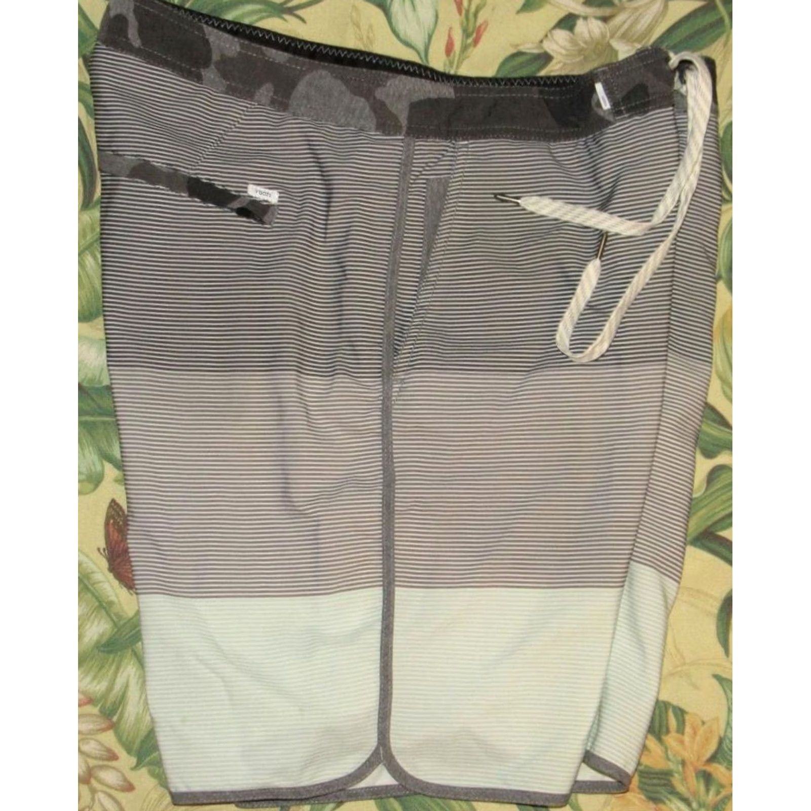 Vuori VUORI Grey Unlined 8" Athletic Shorts 34 Men XS-XL 34 Gray Athletic, Vuori, Shorts, 34, Gray, Men's, 8" Inseam Size US 34 / EU 50 - 2 Thumbnail