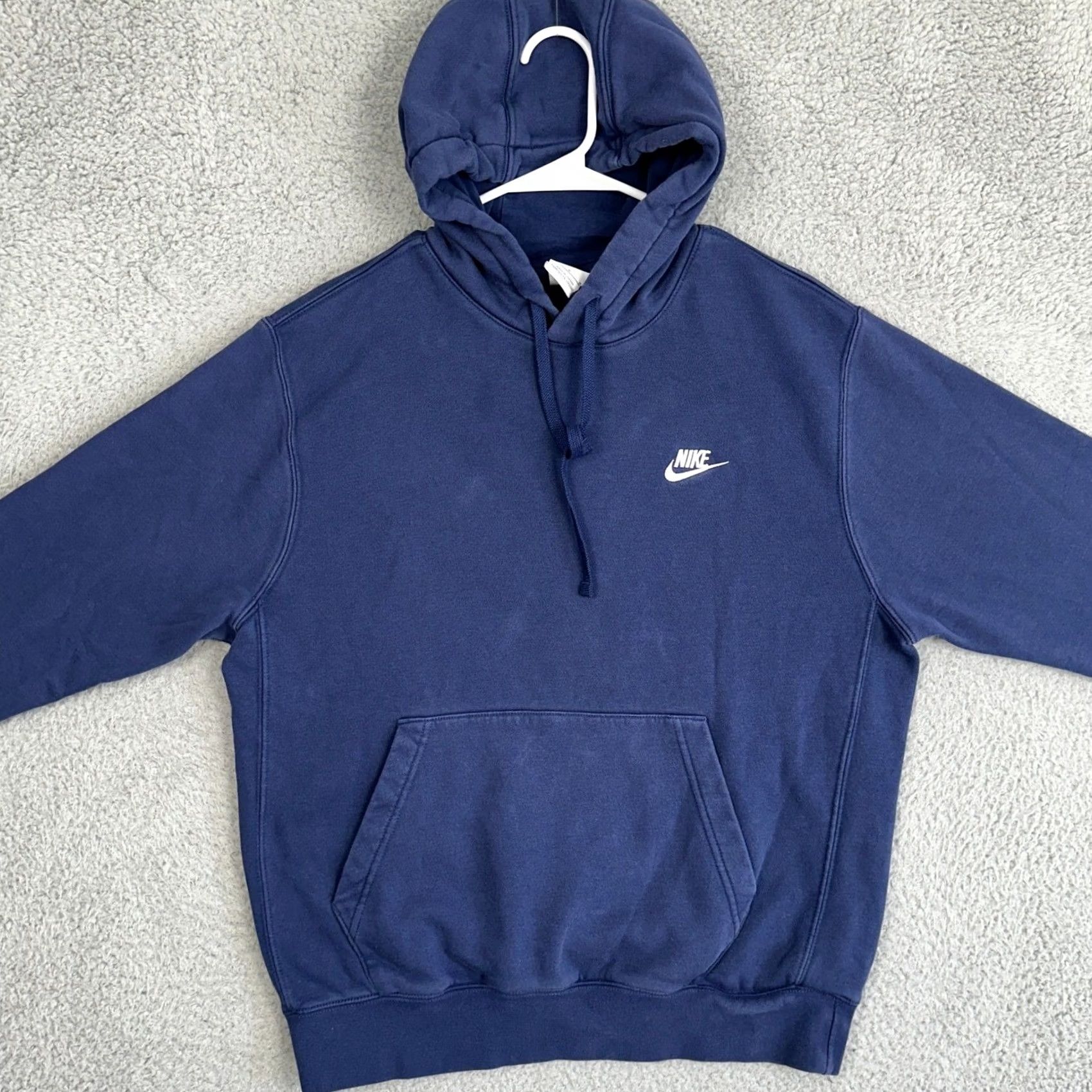 Nike Nike Sweatshirt Mens M Navy Blue Hooded Pullover with Pocket, Long Sleeve, Fleece, Embroidered Logo, Regular Fit Size US M / EU 48-50 / 2 - 3 Thumbnail