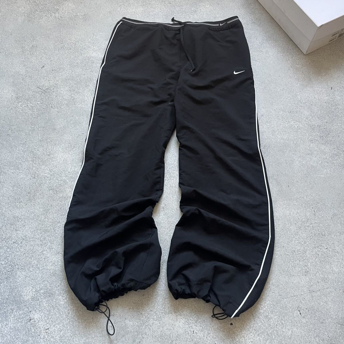 Nike Vintage 90’s Nike Nylon Track Pants Size US 36 / EU 52 - 4 Thumbnail