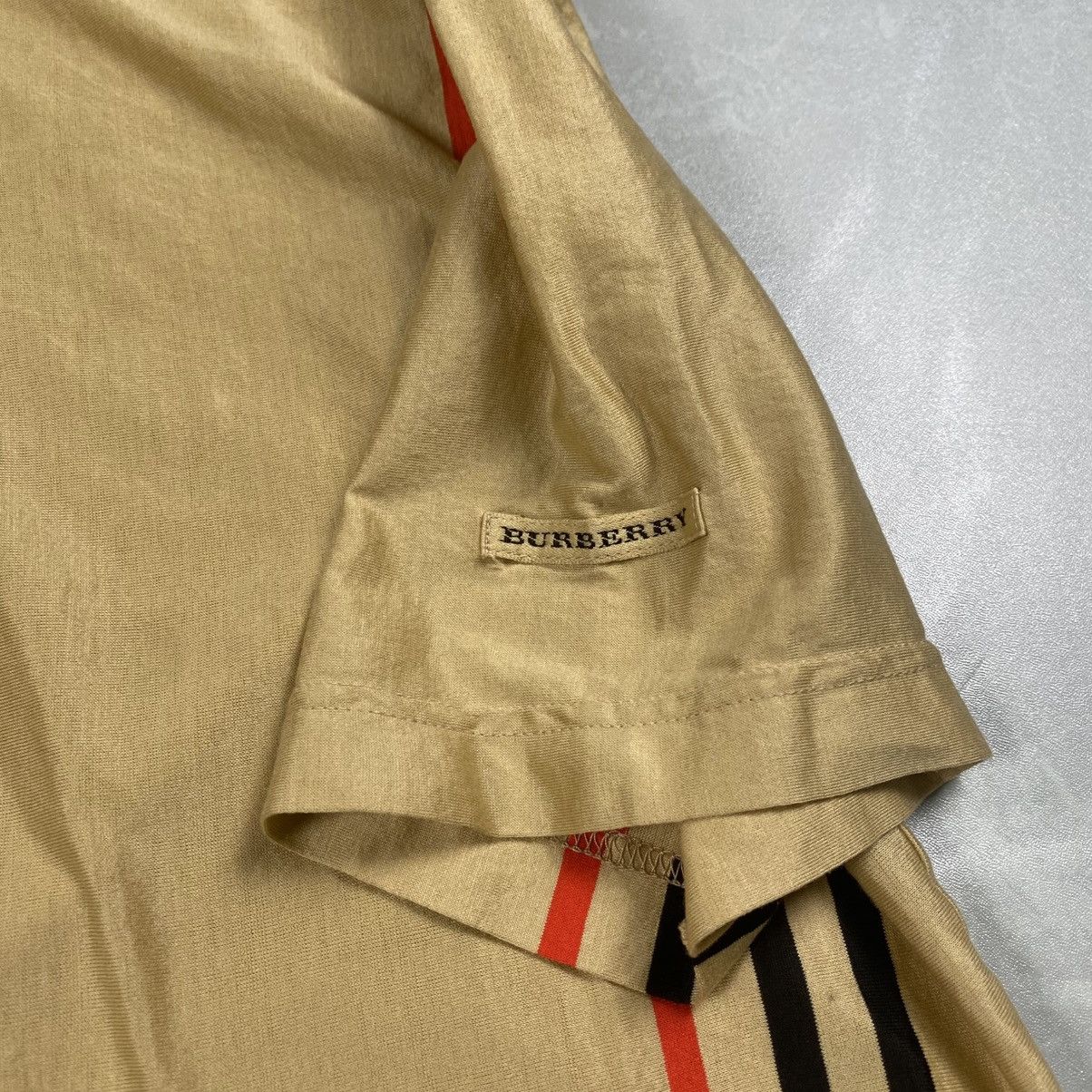 Burberry Vintage Burberry Golf Made in Italy Polos Tee Size US L / EU 52-54 / 3 - 4 Thumbnail
