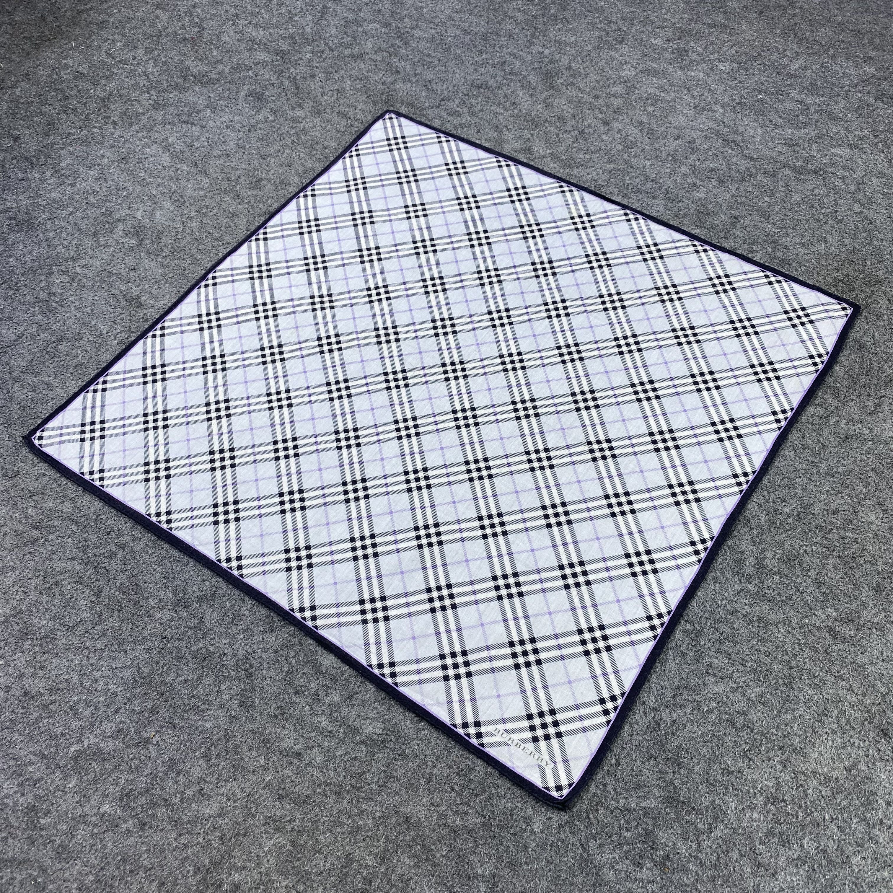 Burberry Burberry Handkerchief / Bandana / Neckerchief-B2257 Size ONE SIZE - 4 Thumbnail