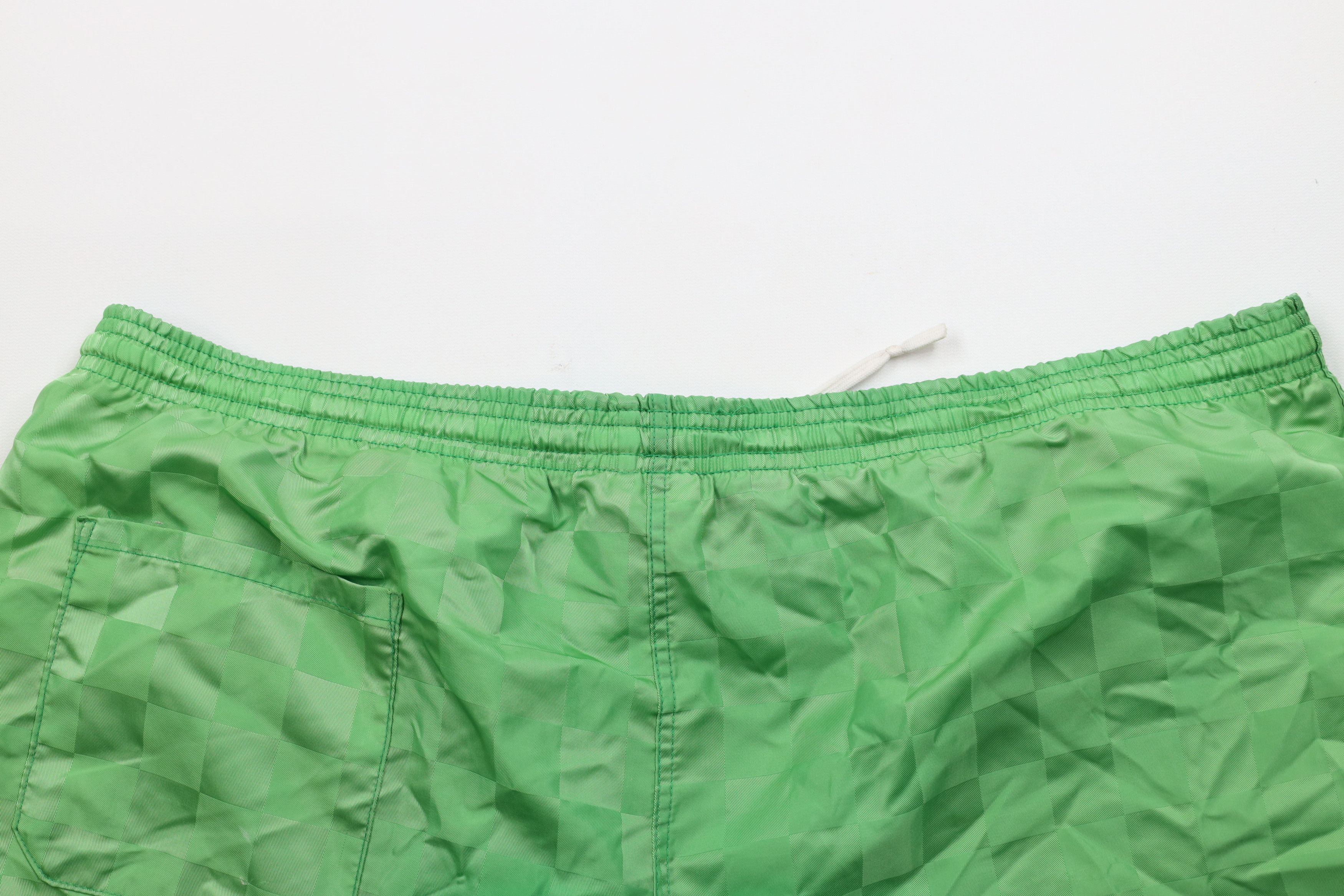 Umbro × Vintage Vintage 90s Umbro Checkered Running Soccer Shorts Green USA Size US 34 / EU 50 - 12 Thumbnail