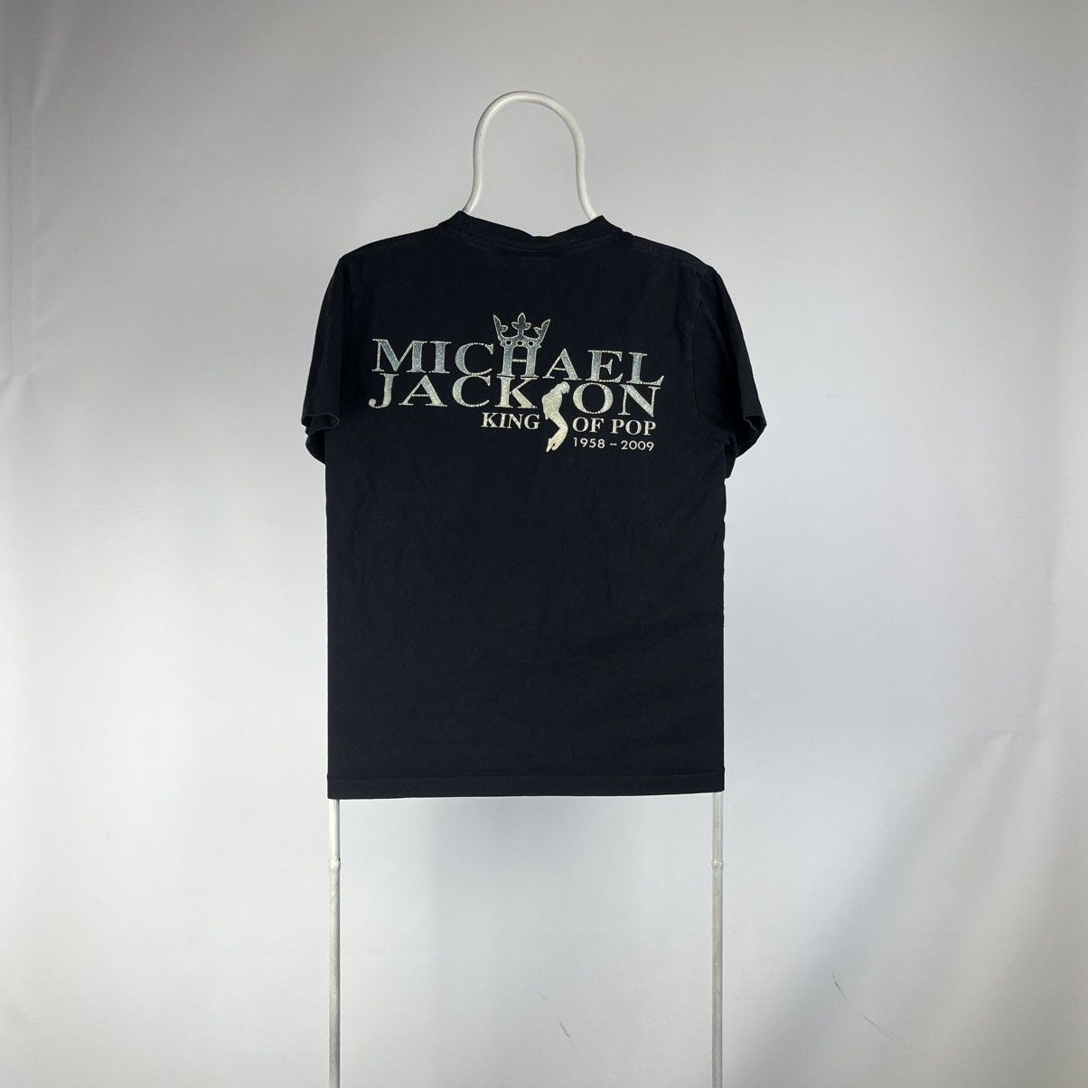Band Tees Michael Jackson king of pop memorial Tshirt size S/M Size US S / EU 44-46 / 1 - 2 Thumbnail