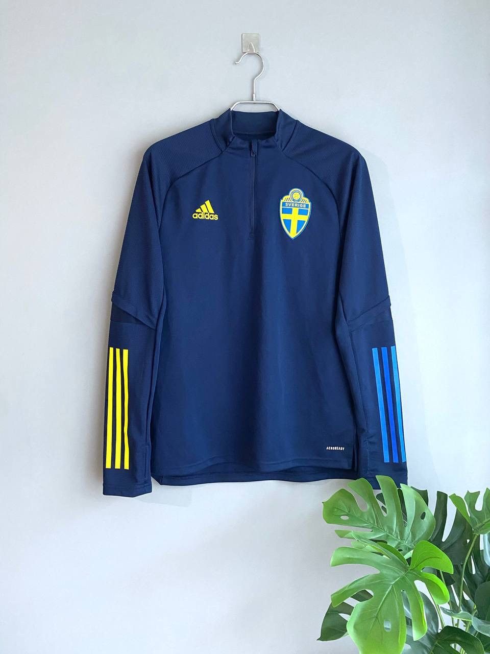 Adidas Sweden National Football Team Soccer Longsleeve, M, FS7183 Size US M / EU 48-50 / 2 - 1 Thumbnail