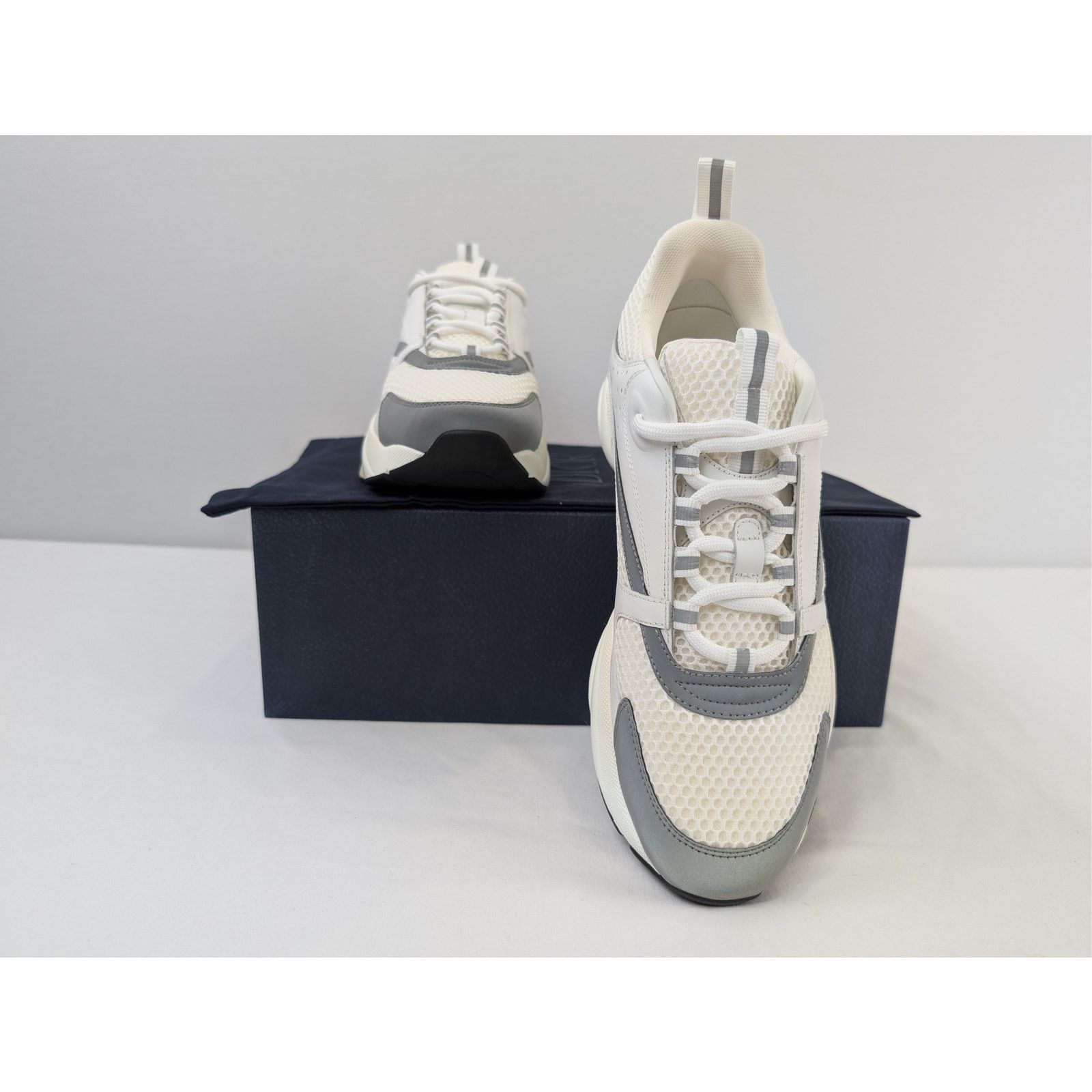 Dior o1rshd1 B22 sneakers in white and silver Size US 11 / EU 44 - 17 Thumbnail