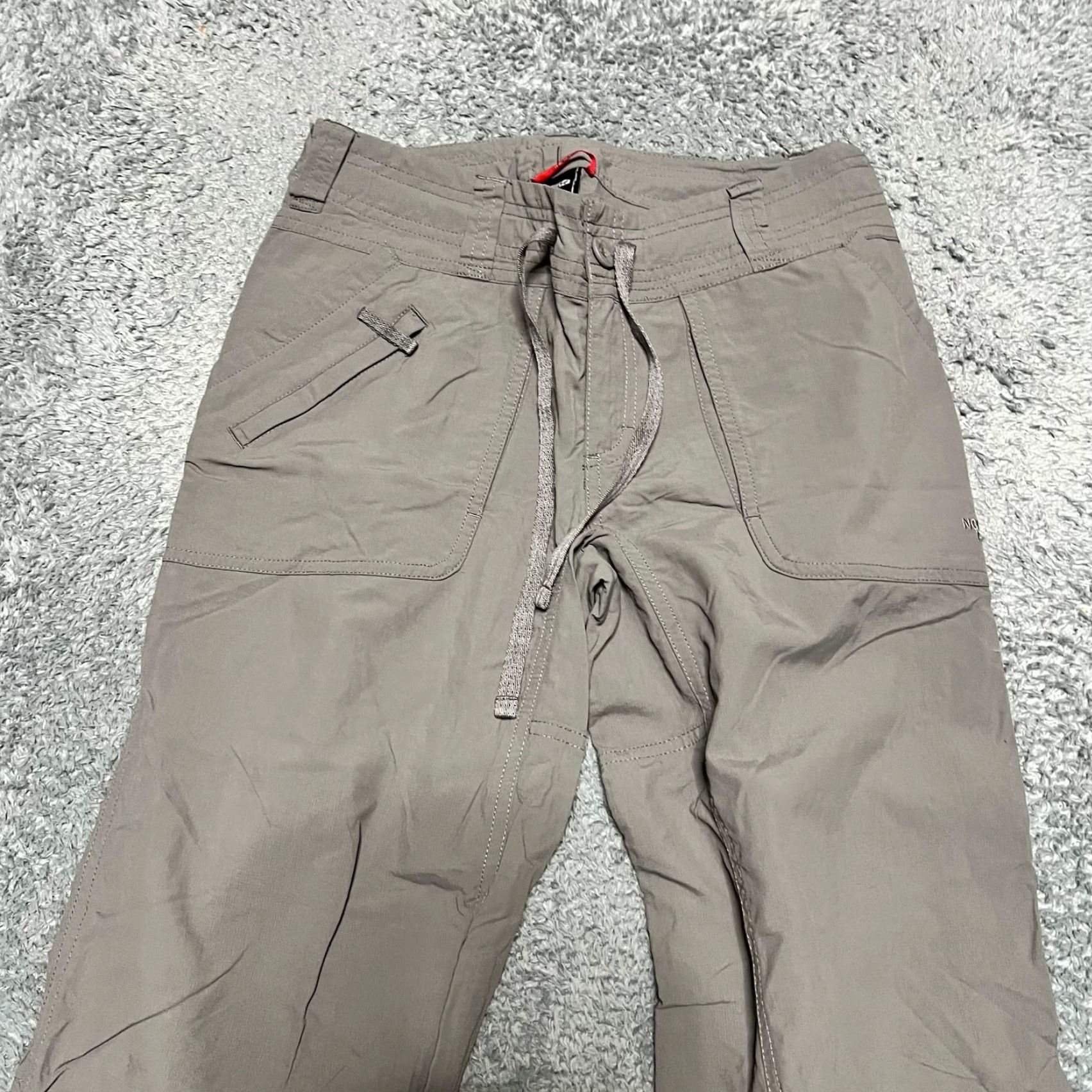 The North Face The North Face Pants Womens 2 Short 28x28.5 Gray Roll Up Hiking Nylon Womens Size 26" / US 2 / IT 38 - 2 Thumbnail