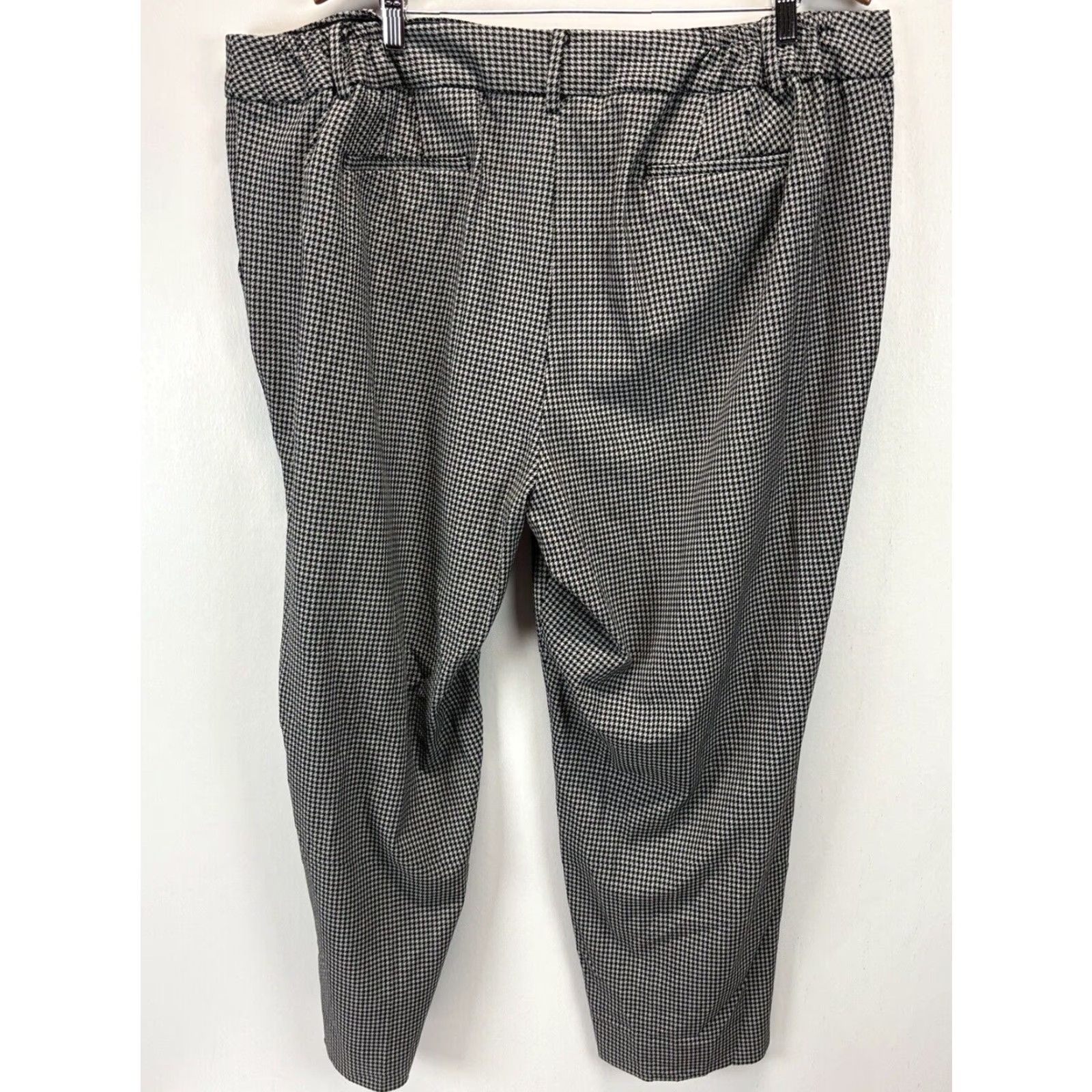 Talbots VINTAGE? No. Just: Talbots Hampshire Pants 24W Plus Houndstooth Dress Pants Women Black Grey High Waist Polyester Blend Size 42" / US 20 - 3 Thumbnail