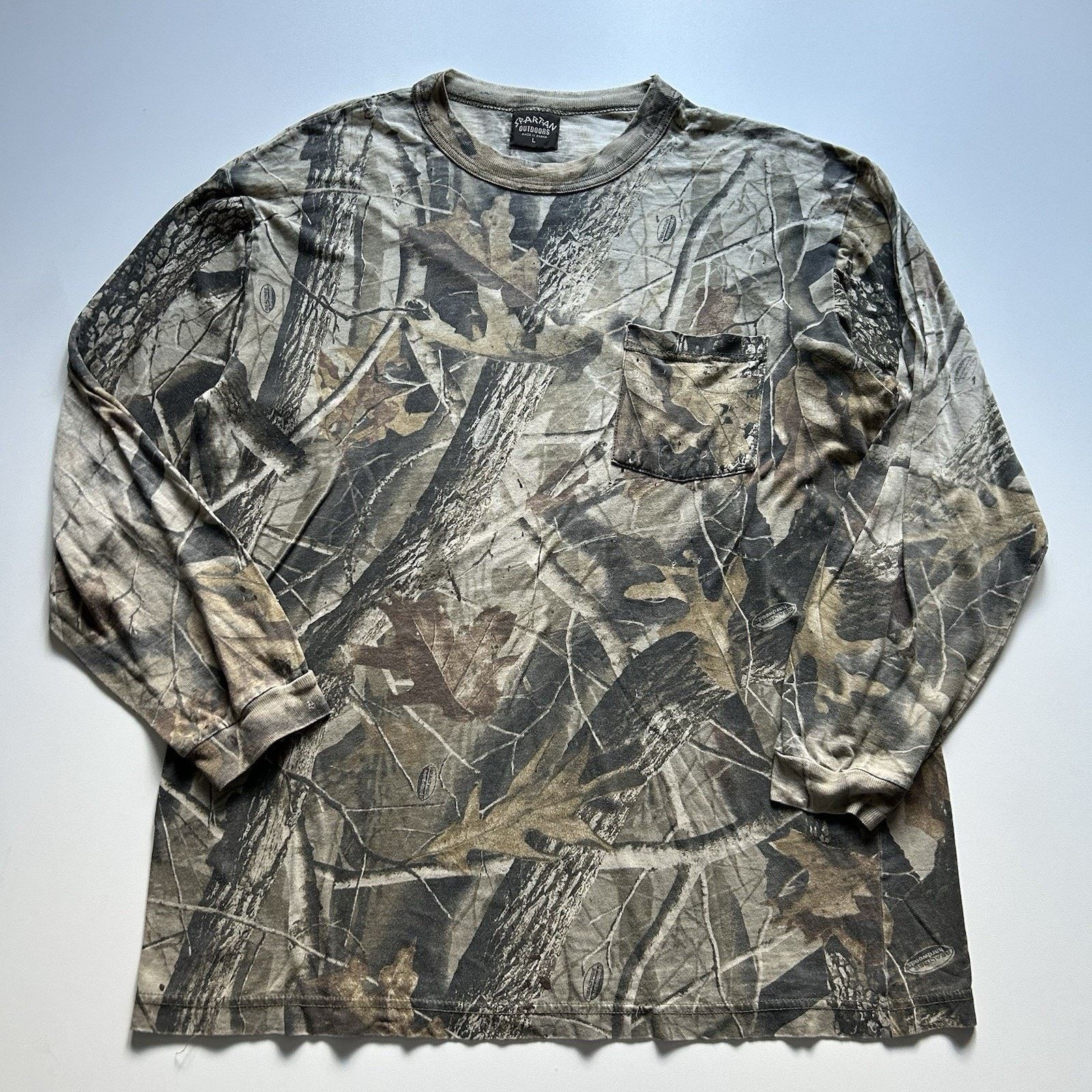 Realtree × Vintage Vintage 90s Realtree Camo T Shirt Pocket Long Sleeve Large Size US L / EU 52-54 / 3 - 1 Thumbnail