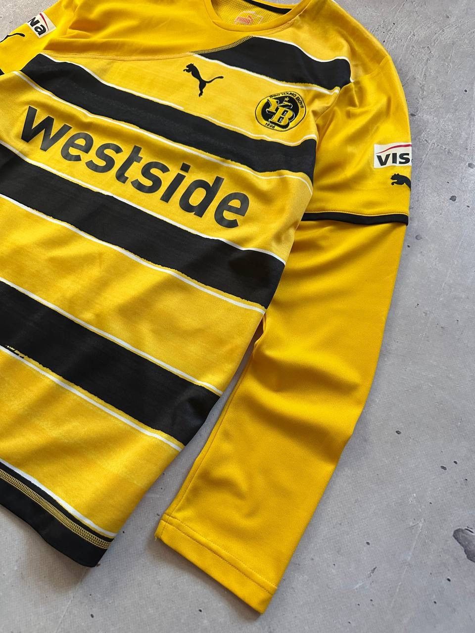 Puma Puma FC BSC Young Boys 2010-11 Home Soccer Jersey Football Size US S / EU 44-46 / 1 - 5 Thumbnail