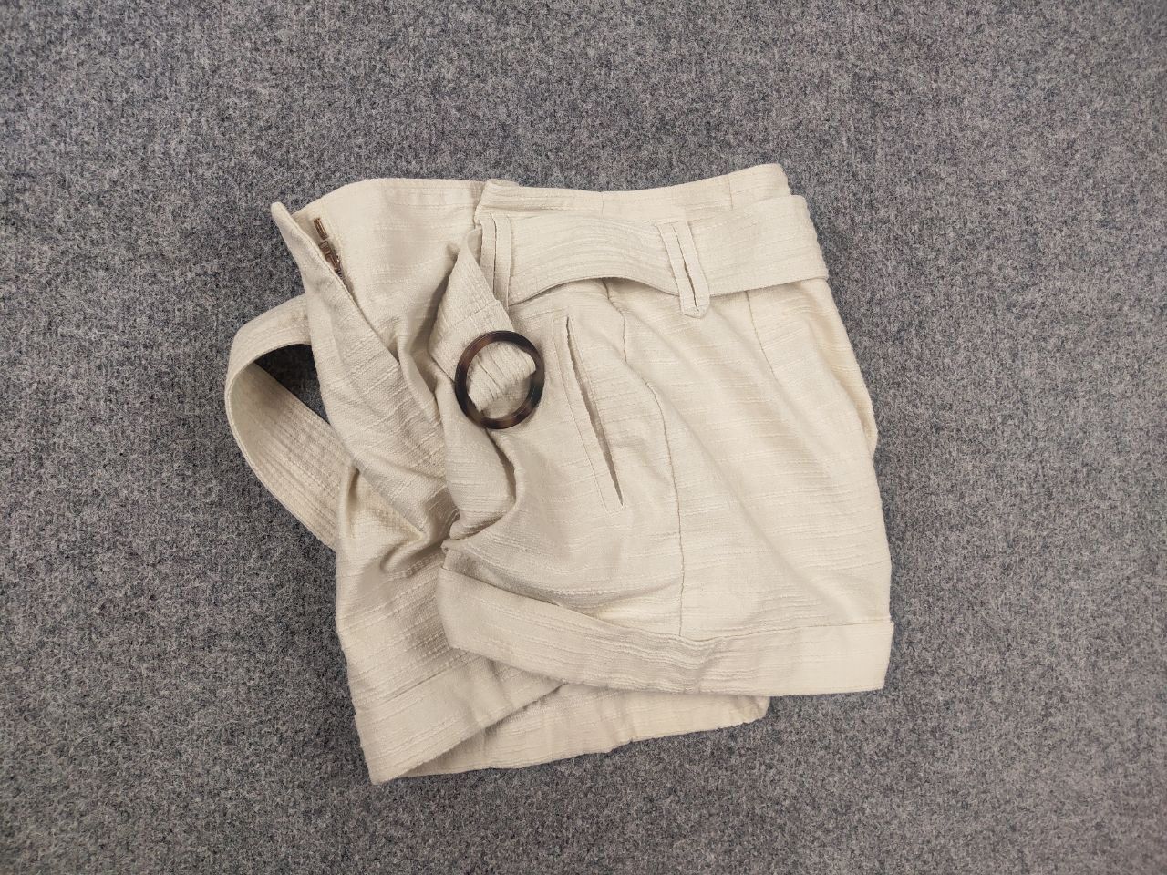 Sezane Sezane Design Rome Beige Belted Cuff Shorts buckle high-rise Size 27" / US 4 / IT 40 - 12 Thumbnail