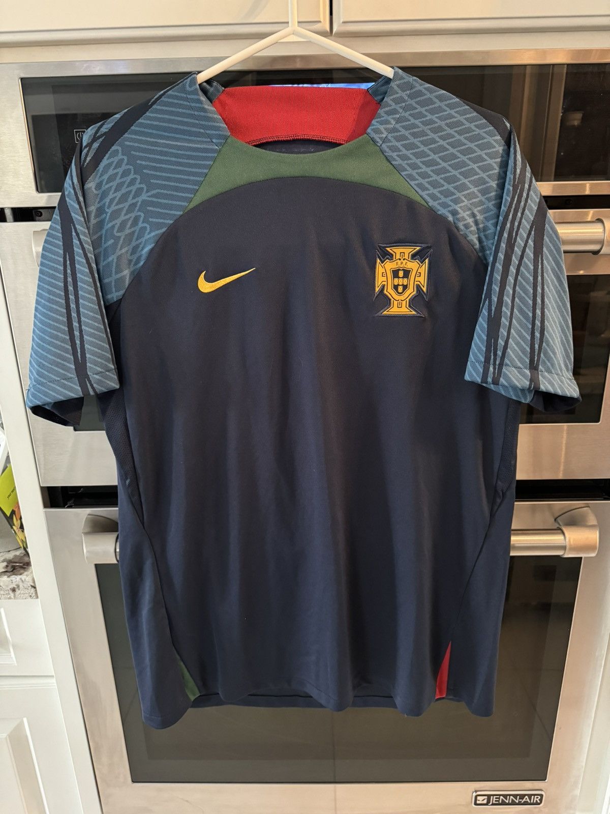 Nike Portugal x Training Top x Nike x Ronaldo x Large Size US L / EU 52-54 / 3 - 1 Thumbnail