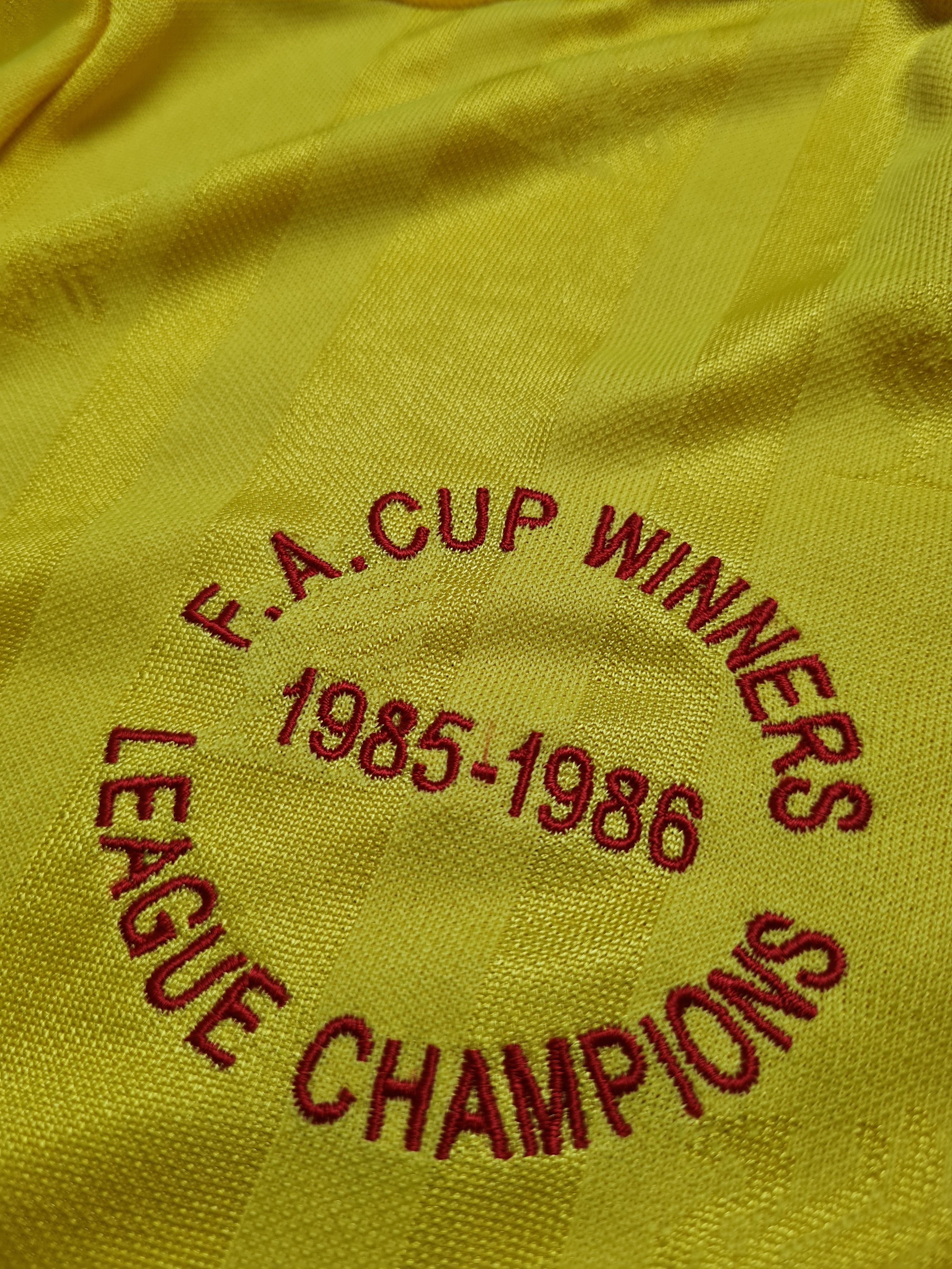 Other Archiv Jersey Liverpool F. A Cup Winner1985/1986 Retro Shirt Size US M / EU 48-50 / 2 - 14 Thumbnail