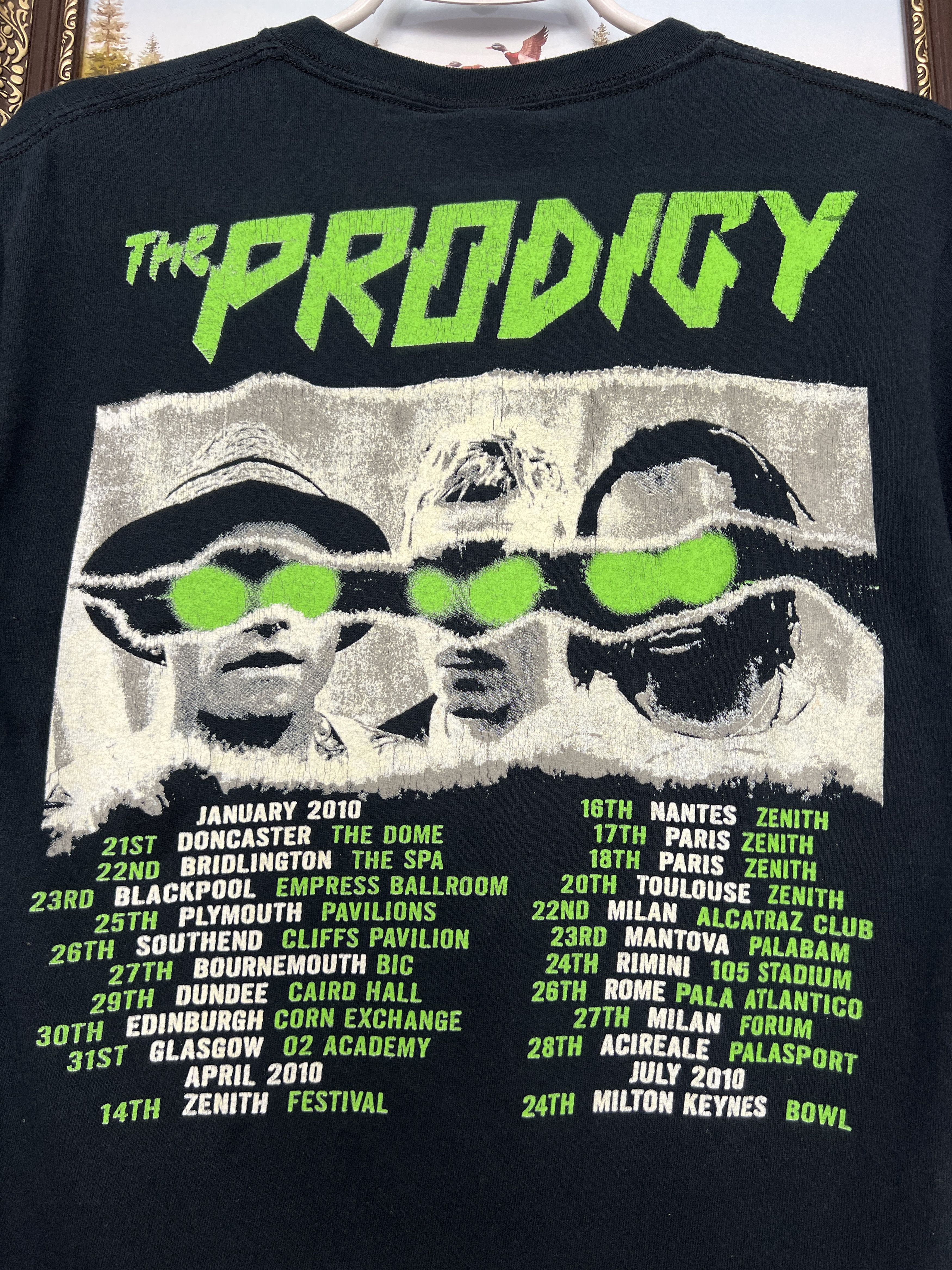 Vintage Vintage The Prodigy Invaders Must Die Over Print Tee Size US S / EU 44-46 / 1 - 10 Thumbnail