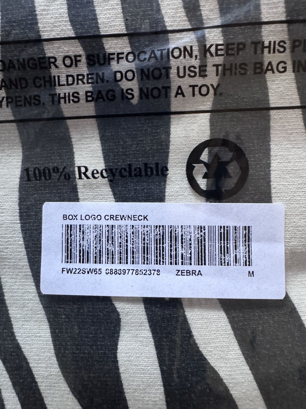 Supreme Supreme Zebra Box Logo Size US M / EU 48-50 / 2 - 5 Thumbnail