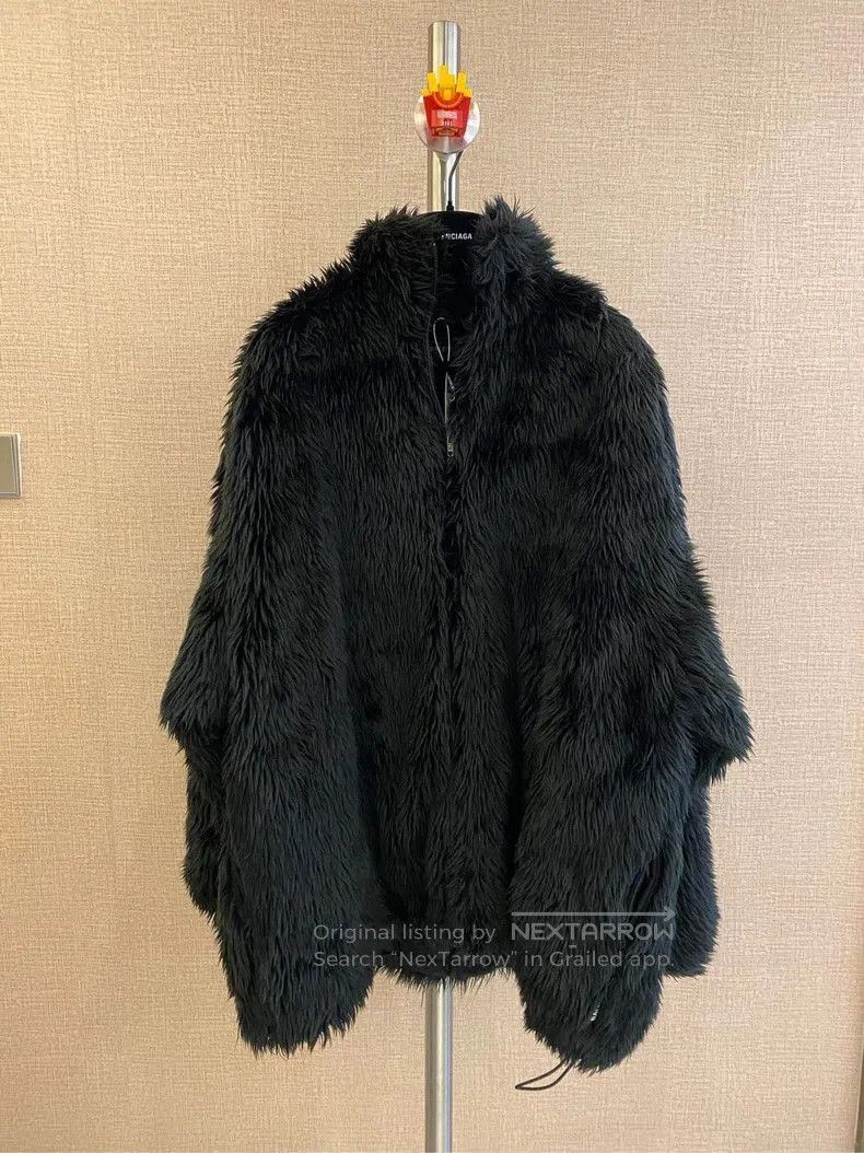 Balenciaga Balenciaga Heavy Fur Coat with Zipper . Size US L / EU 52-54 / 3 - 1 Thumbnail