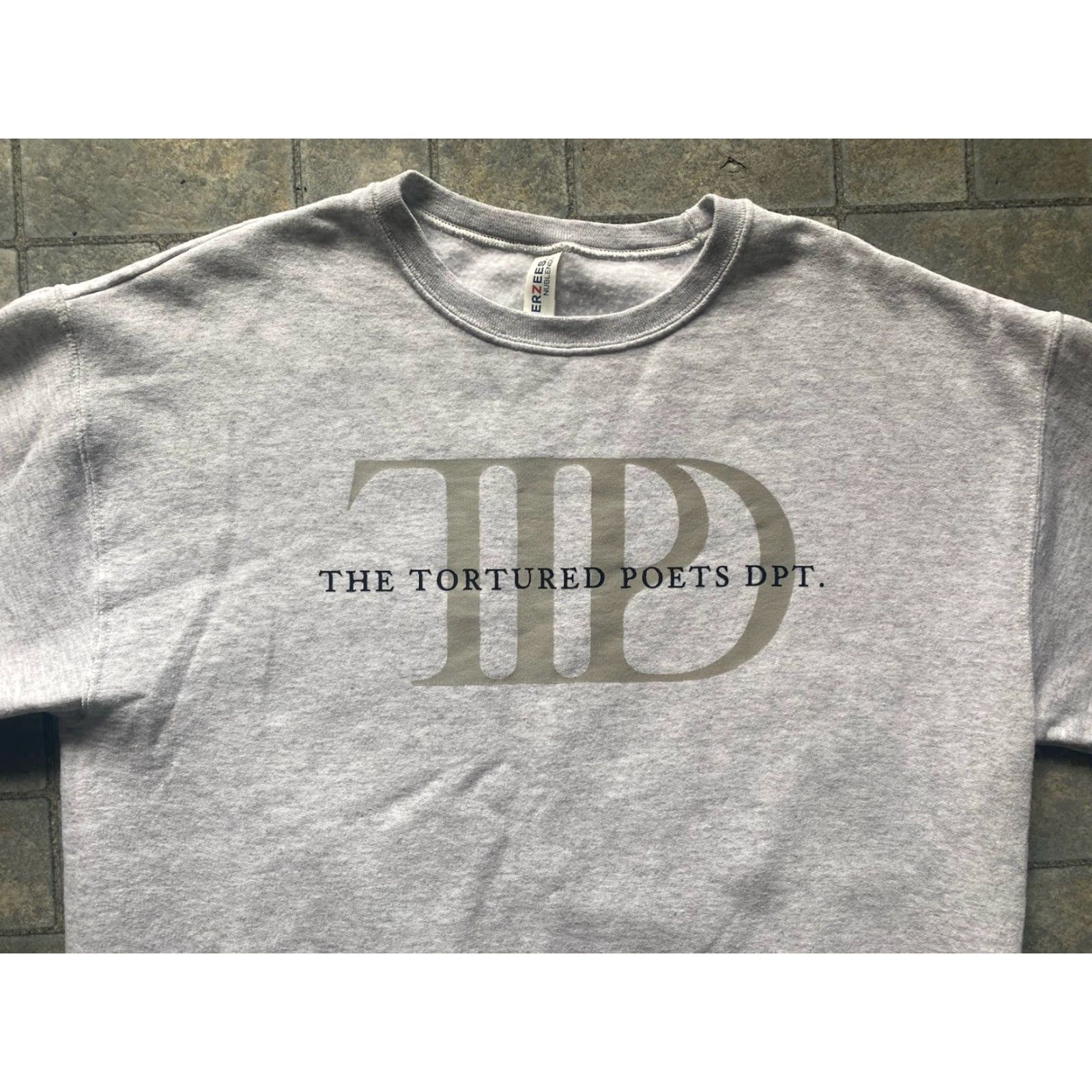 Jerzees Tortured Poets Sweatshirt Crewneck Gray Mens M Taylor Swift The Manuscript JERZEES Sweatshirt Pullover Long Sleeve Size US M / EU 48-50 / 2 - 4 Thumbnail