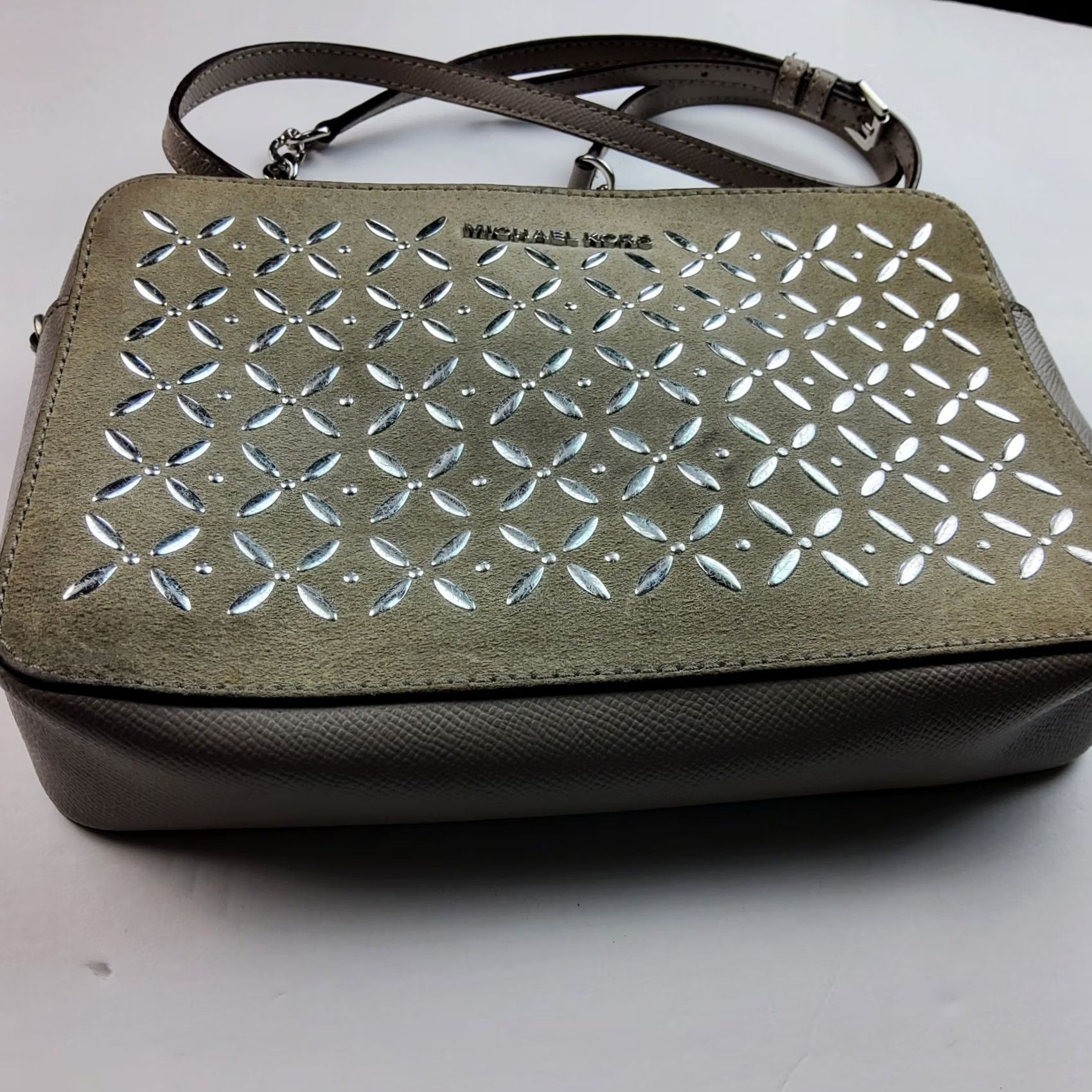 Michael Kors Michael Kors Leather Crossbody Purse With Matching Wristlet Studded Women MK Size ONE SIZE - 4 Thumbnail