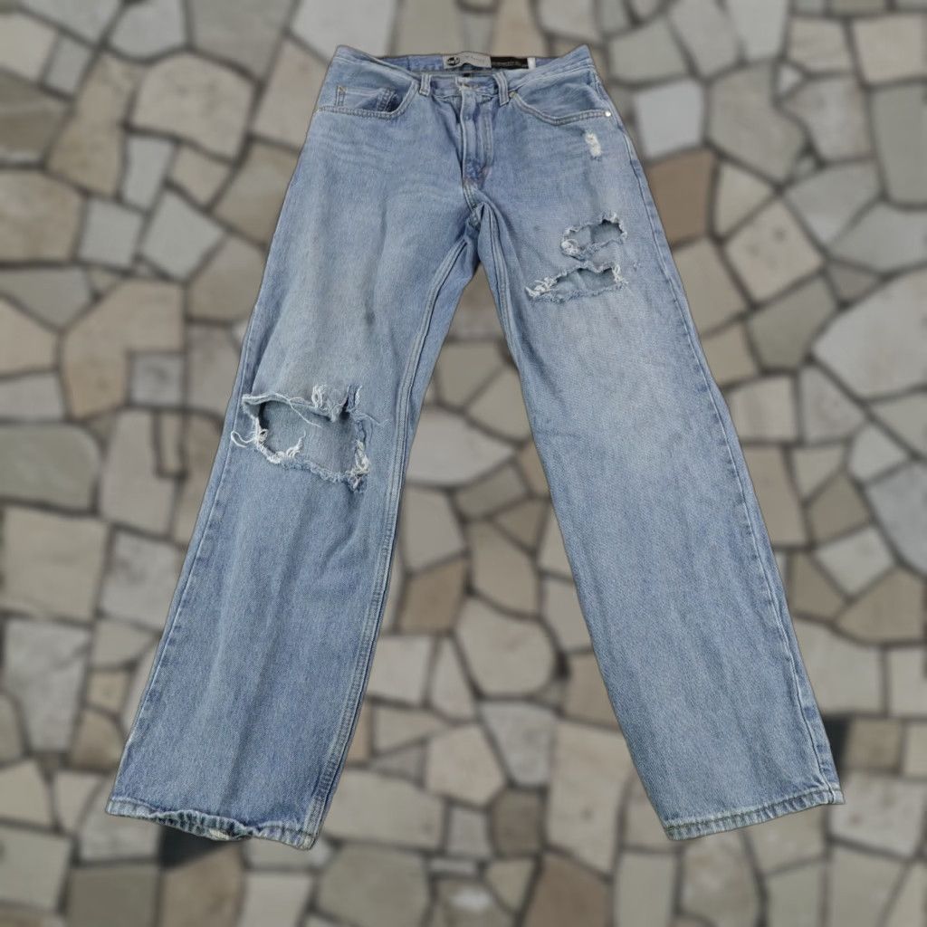 Levi's VINTAGE Levi's Jeans Womens 28 Blue Denim Silvertab 94 Baggy Distressed Grunge Faded Jeans Size 28" / US 6 / IT 42 - 1 Thumbnail