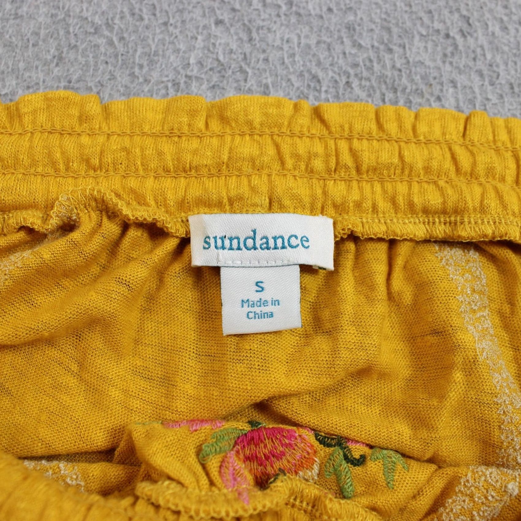 Vintage Sundance Women Shirt Small Yellow Embroidered Off Shoulder Tunic Boho Floral Size S / US 4 / IT 40 - 3 Thumbnail