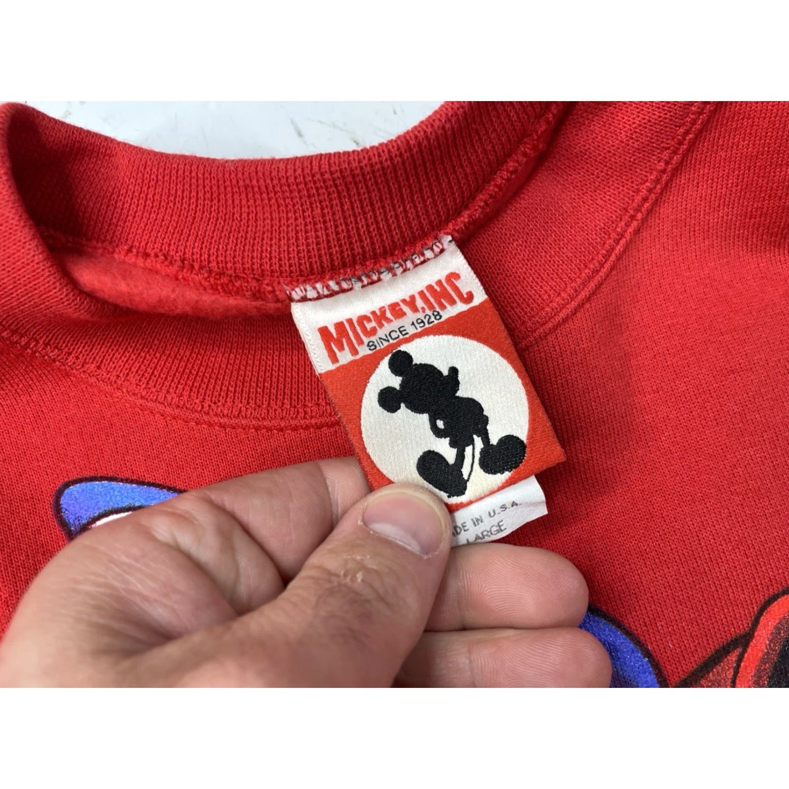 Disney VINTAGE Walt Disney World 25th Anniversary Mickey Mouse Fantasia Red Sweatshirt Large Size US L / EU 52-54 / 3 - 4 Thumbnail