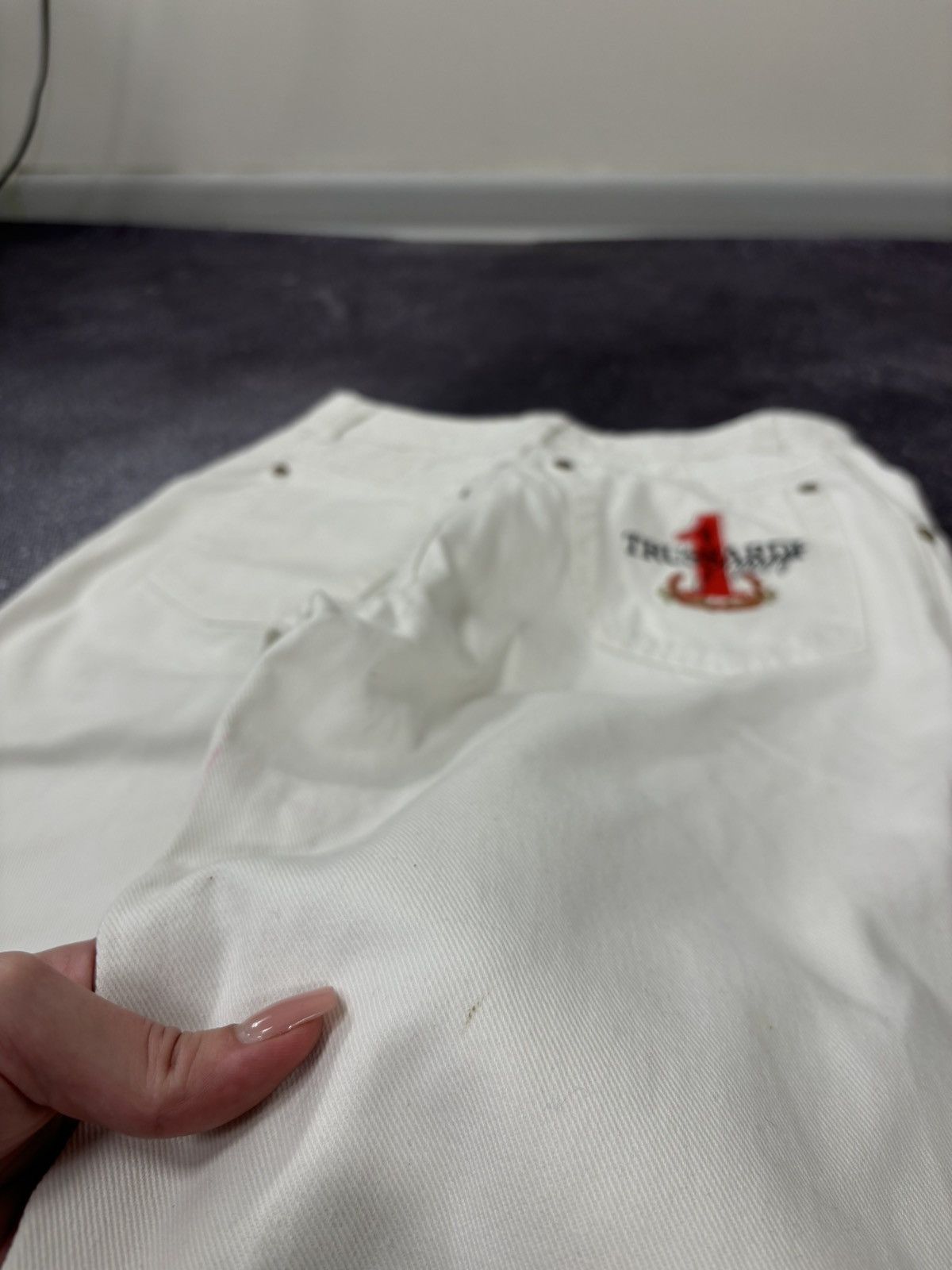 Trussardi Vintage Trussardi Women’s White Logo Luxury Tapered Jeans Size 28" / US 6 / IT 42 - 7 Thumbnail