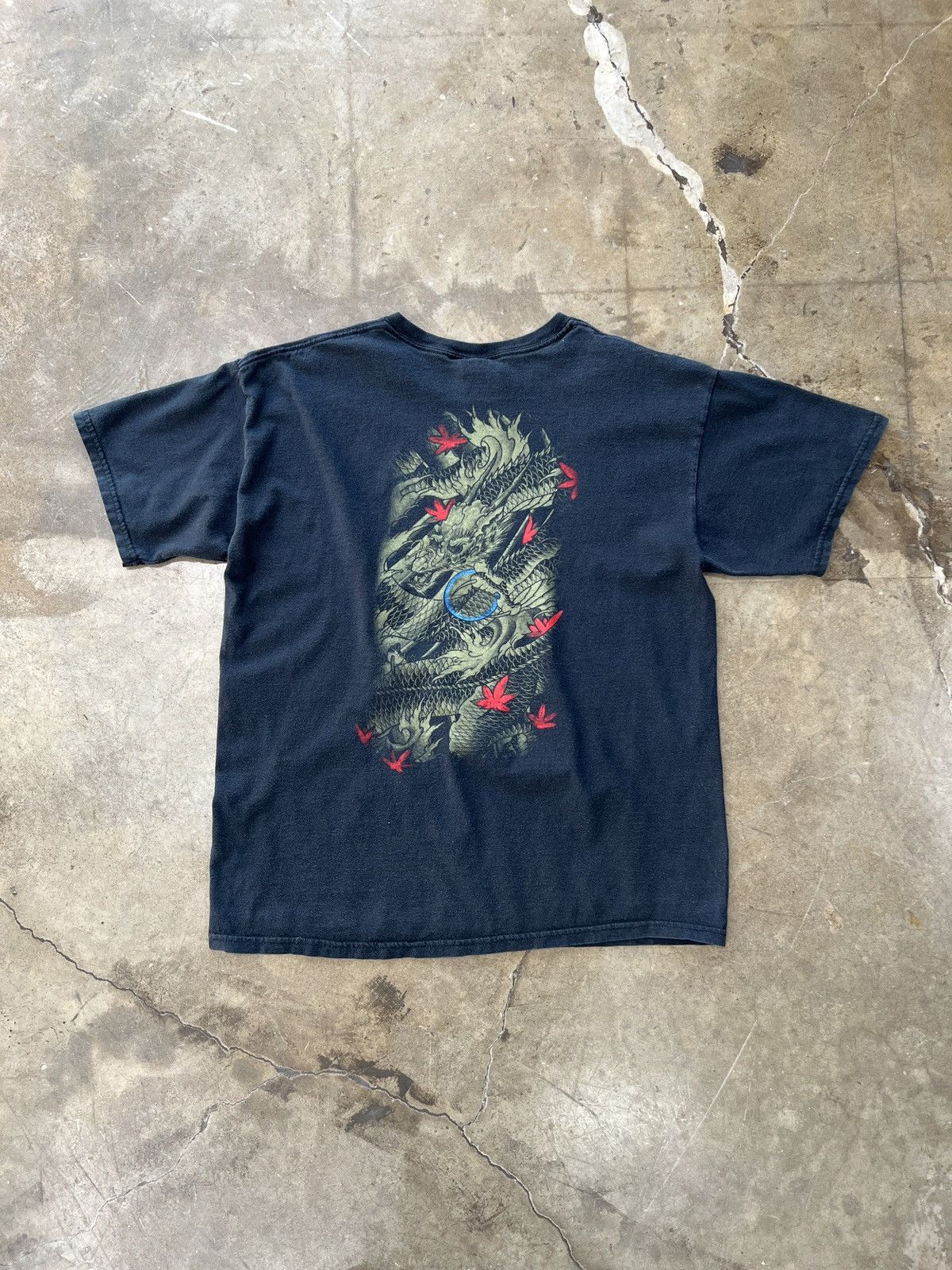 Vintage Vintage Chinese Dragon Weed Leaf Tee Large Size US L / EU 52-54 / 3 - 2 Thumbnail
