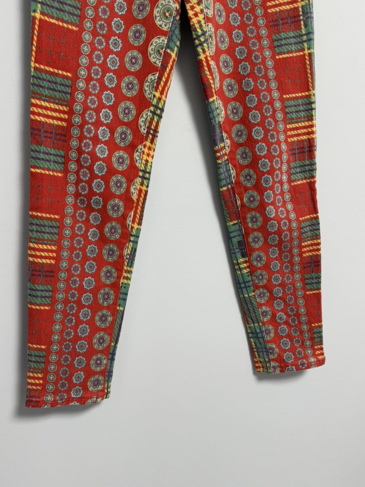 Versace Jeans Couture Rare Versace Jeans Couture 90’s Pants Red Multi Color Italy Size 28" / US 6 / IT 42 - 4 Thumbnail