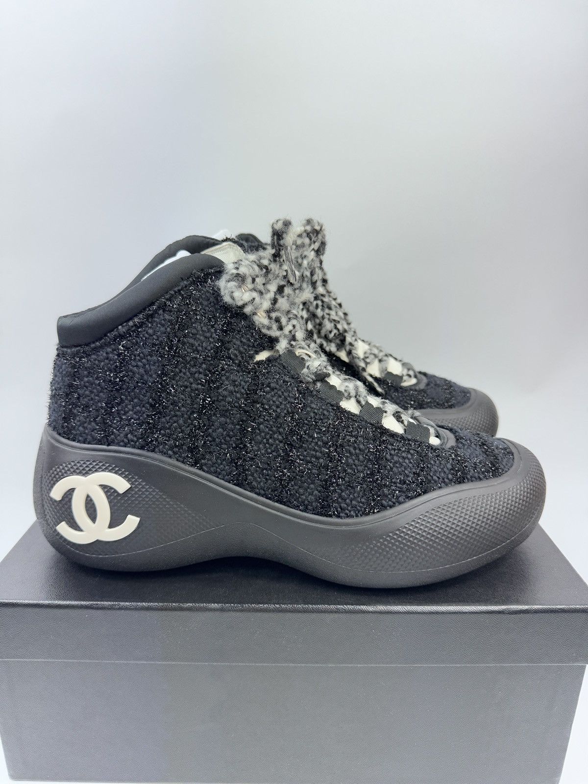 Chanel CHANEL Fall-Winter 22/23 Winter Sneakers Size US 9 / EU 42 - 1 Thumbnail