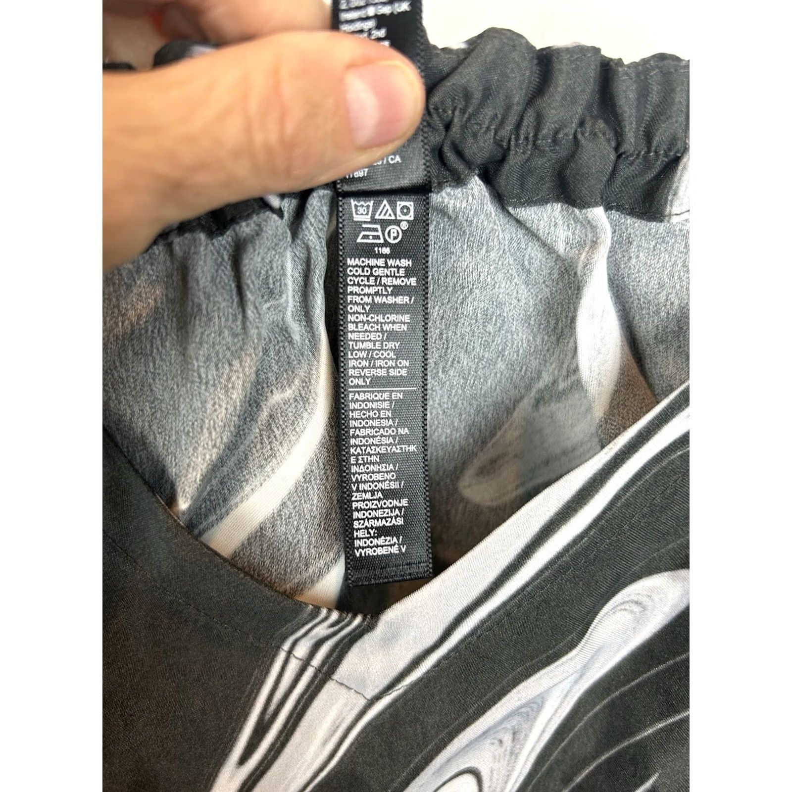 Athleta Athleta Camisole Tank Womens M Gray Marble Geometric Sleeveless V-Neck Spaghetti Strap Pullover New Size M / US 6-8 / IT 42-44 - 8 Thumbnail