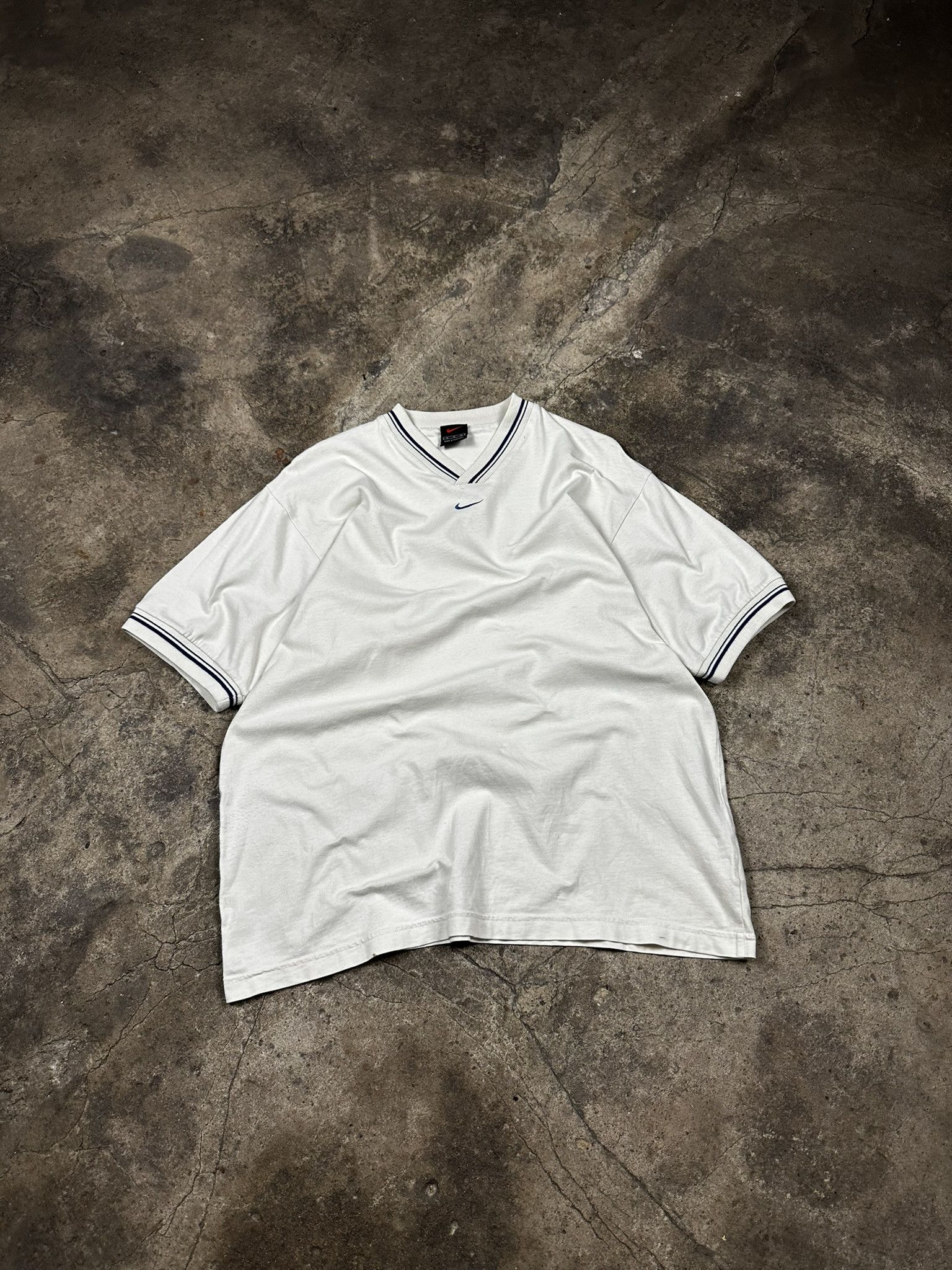 Nike 90s Nike Centre Swoosh Logo Basic T-shirt Size US M / EU 48-50 / 2 - 1 Thumbnail