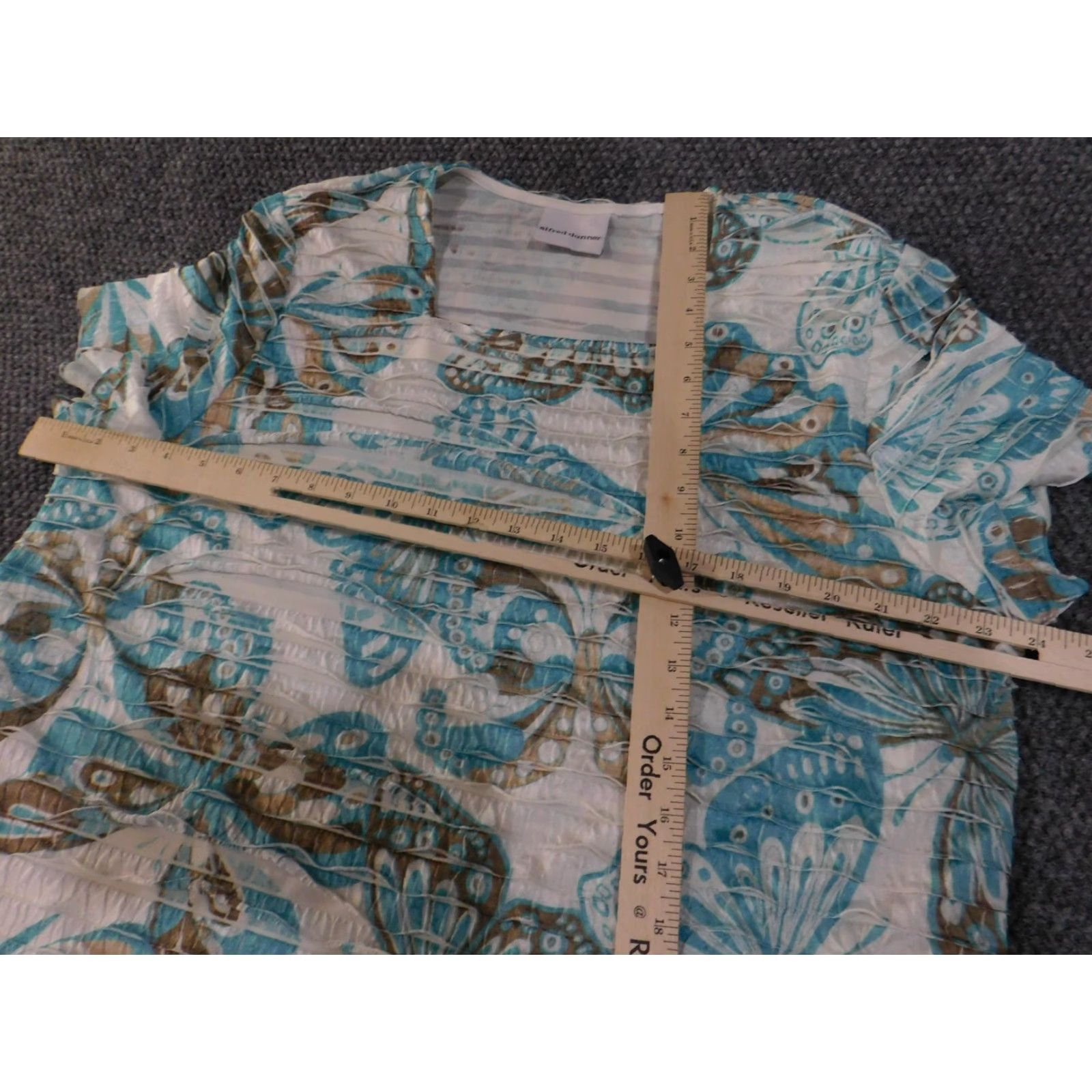 Vintage VINTAGE Alfred Dunner Shirt Womens 2XL Blue White Butterfly Print Crinkle Scoop T-Shirt Womens Plus Size XXL Size XXL / US 16-18 / IT 52-54 - 6 Thumbnail