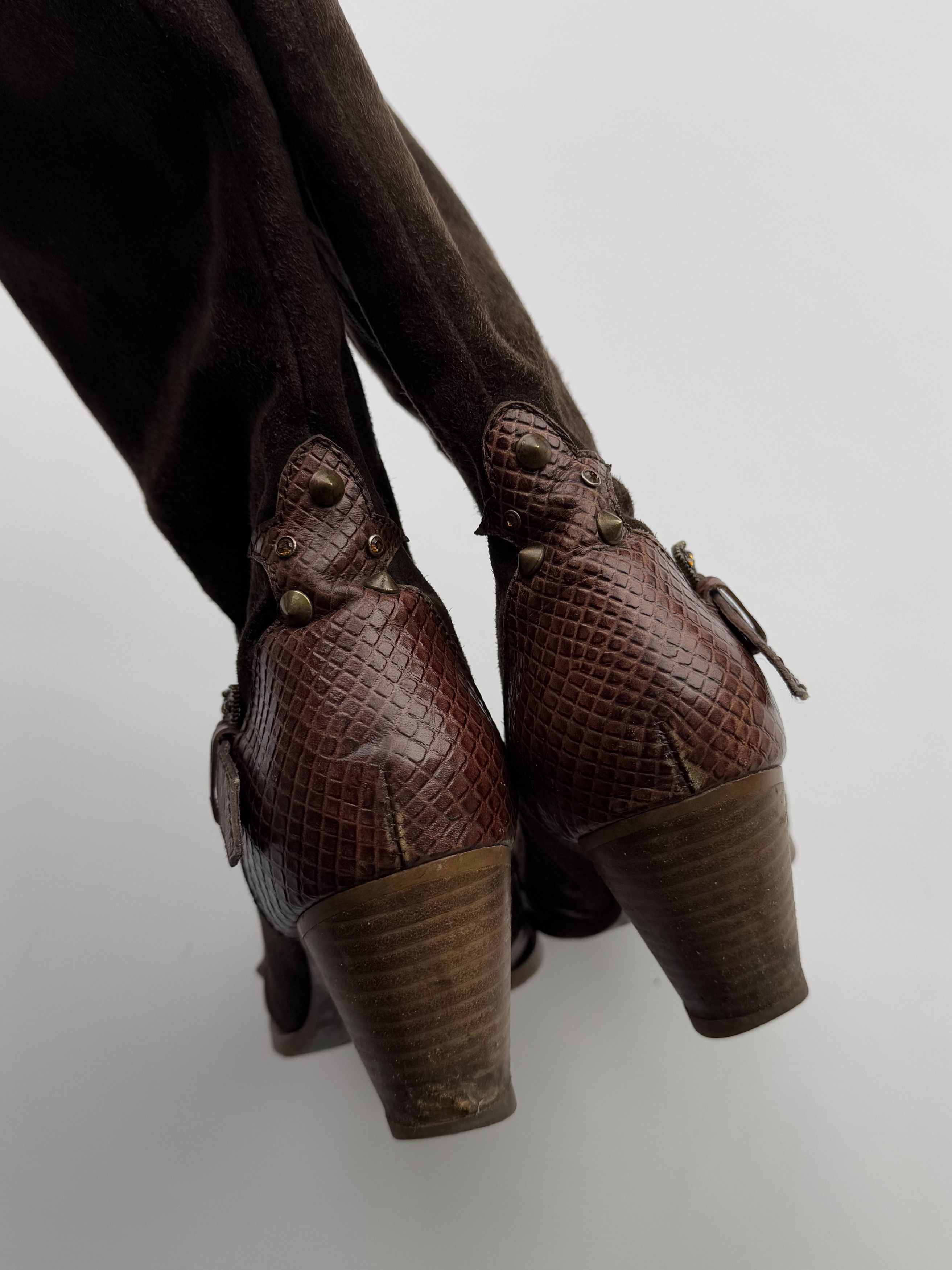 Vintage Vintage Suede Leather Boots B311(V208)E2 Size US 6 / IT 36 - 8 Thumbnail