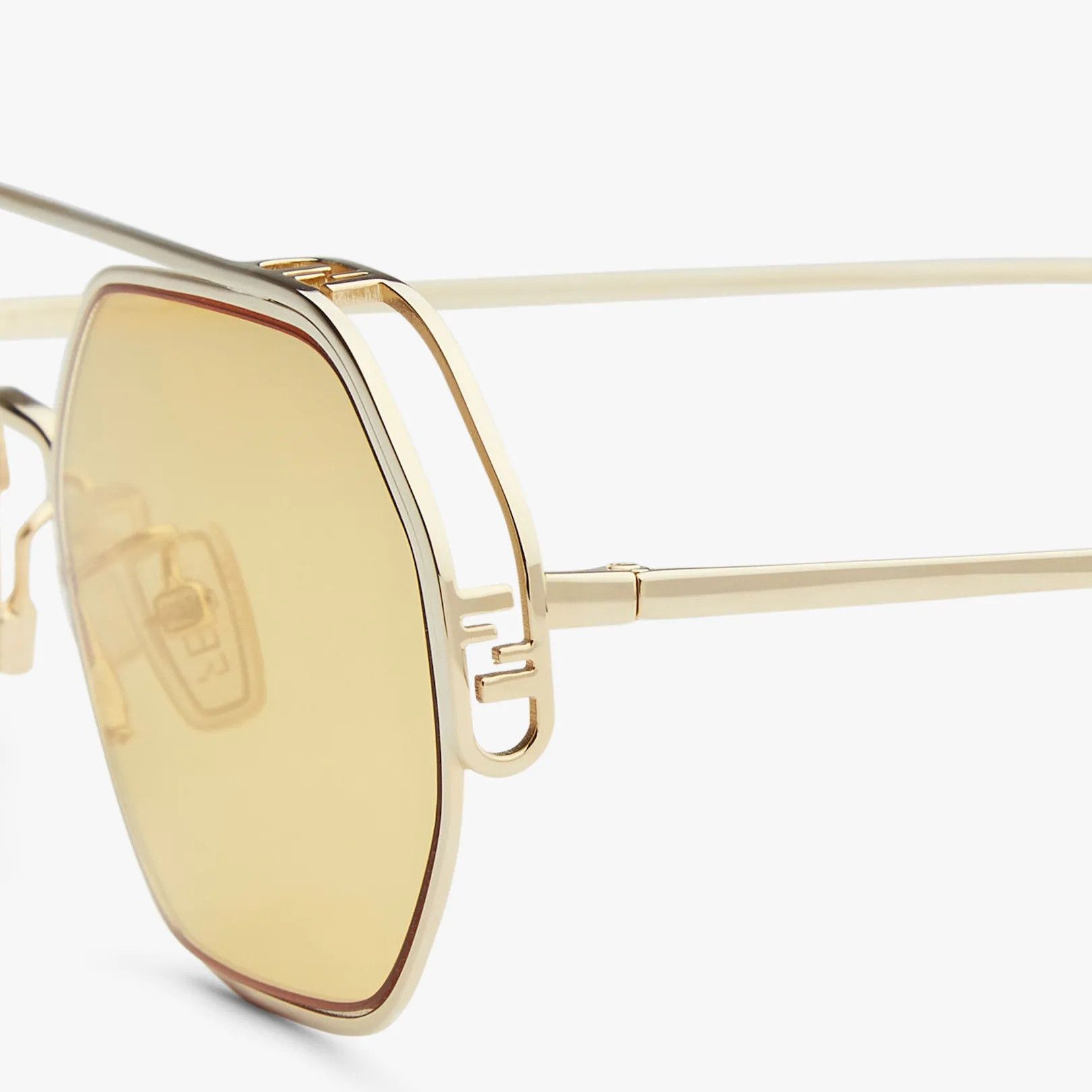 Fendi o1s1wg110426 Size:OS/O'Lock in Golden Size ONE SIZE - 3 Thumbnail