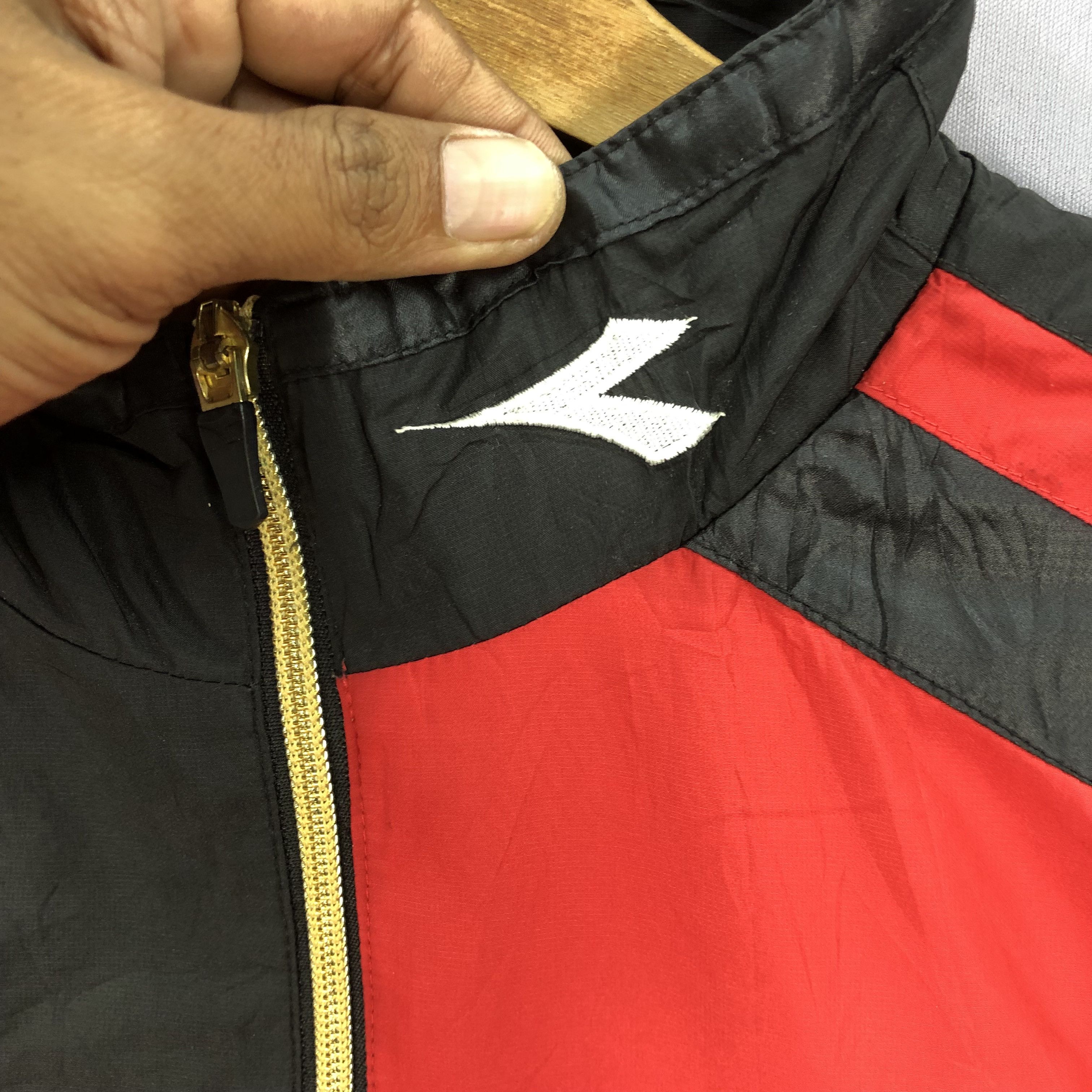 Diadora × Vintage Vintage Diadora Windbreaker Jacket Size US L / EU 52-54 / 3 - 6 Thumbnail