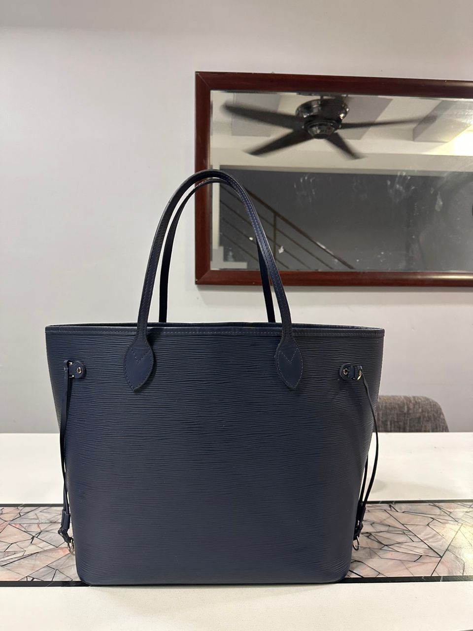 Louis Vuitton Authentic Louis Vuitton Epi Neverfull MM Tote Bag Size ONE SIZE - 1 Thumbnail