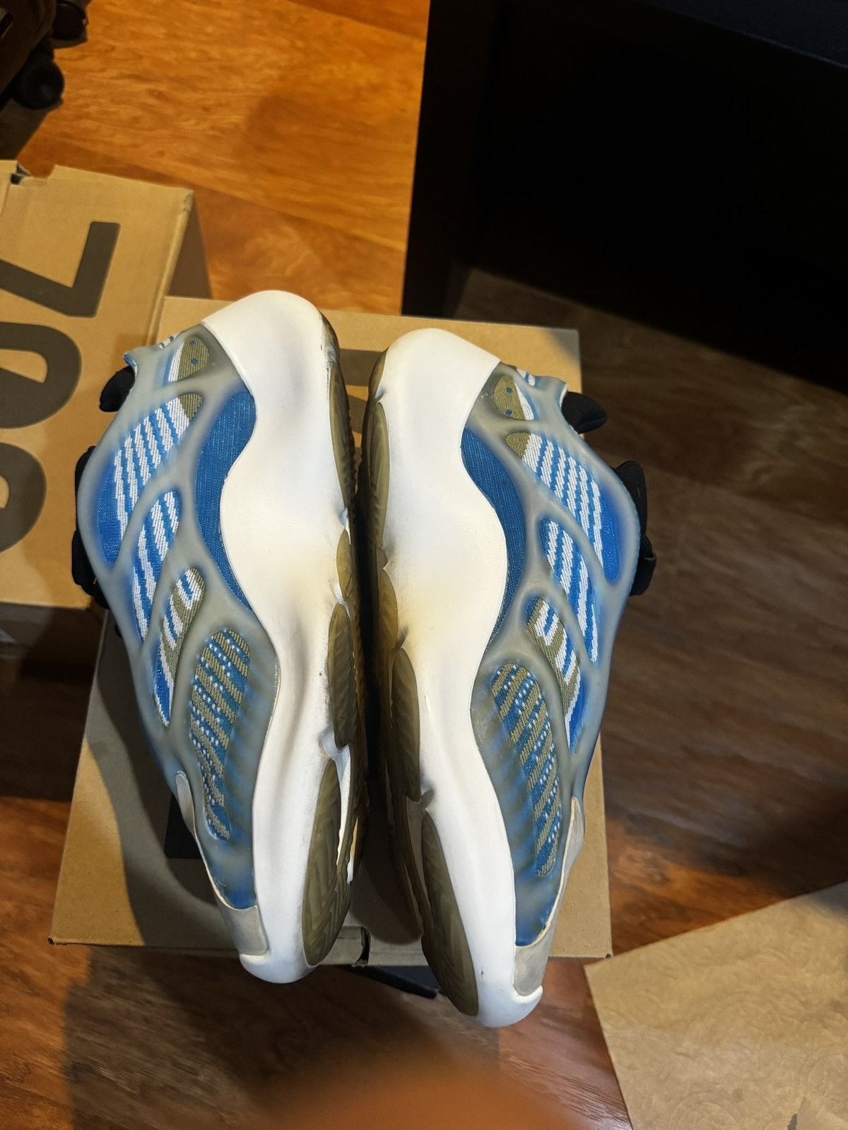 Yeezy Yeezy 700 V3 “Arzareth” Size US 10.5 / EU 43-44 - 3 Thumbnail